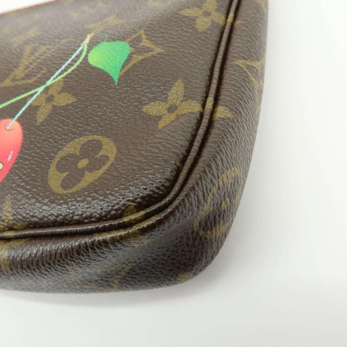 Louis Vuitton Monogram Cherry Pochette Accessoires Pouch M95008