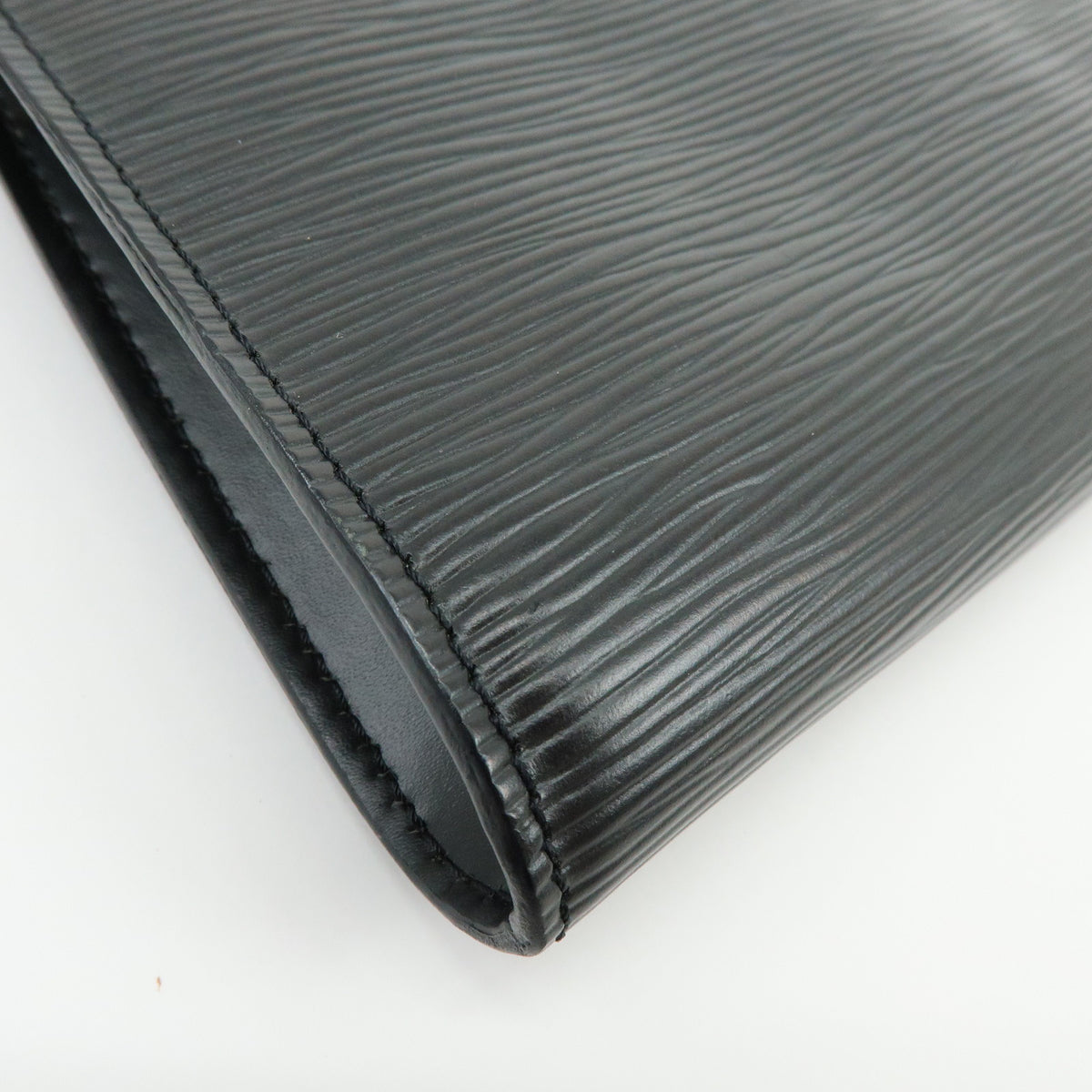 Louis Vuitton Epi Pochette Accessoires Leather Clutch Bag Noir M52942