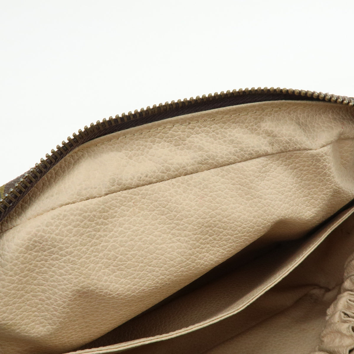 Louis Vuitton Monogram Trousse Toilette 23 Pouch Cosmetic Case M47524