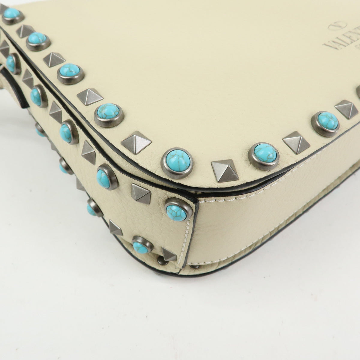 VALENTINO Rockstuds Rolling Guitar Strap Leather Shoulder Bag Ivory