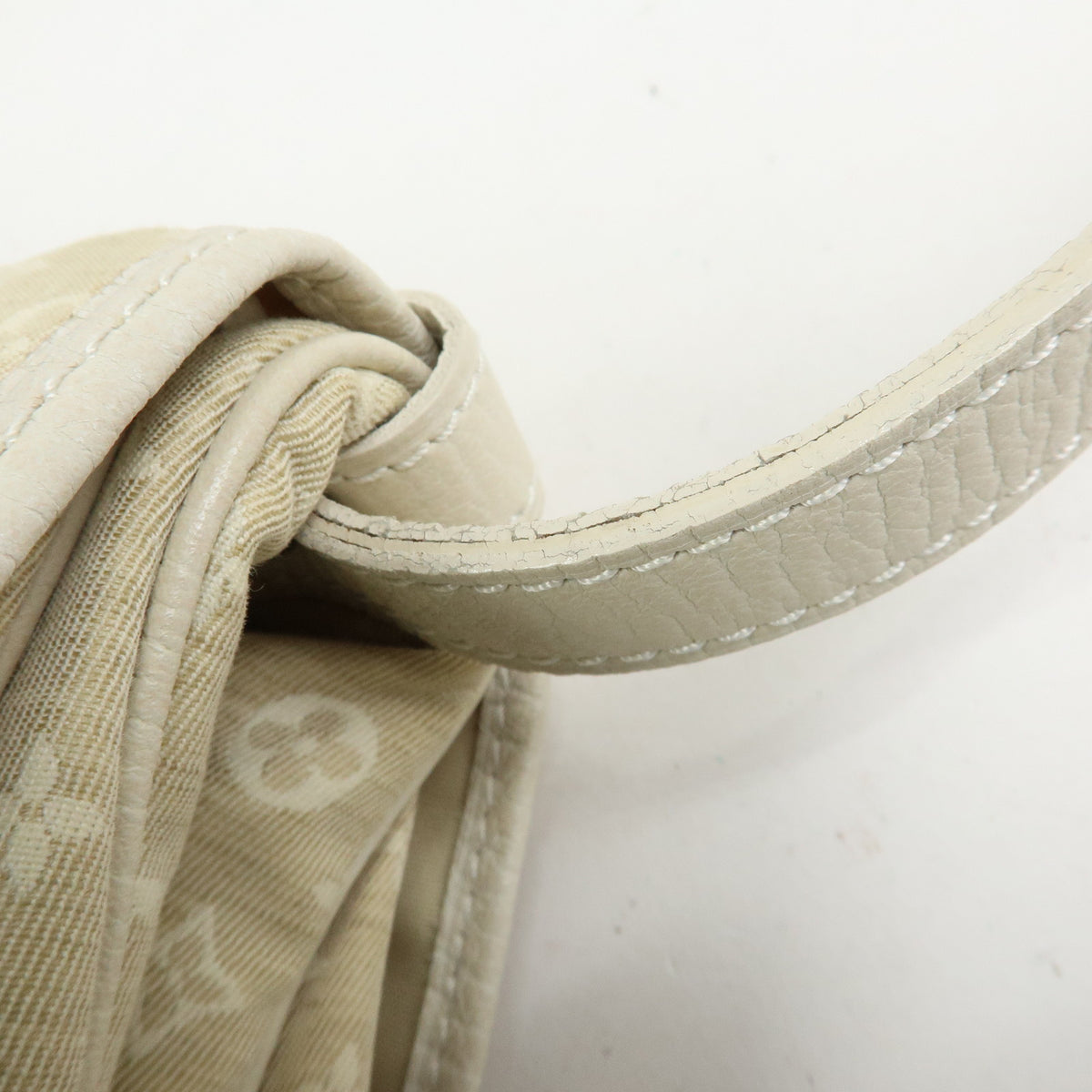 Louis Vuitton Monogram Mini Lin Saumur 30 Shoulder Bag Dune M95314