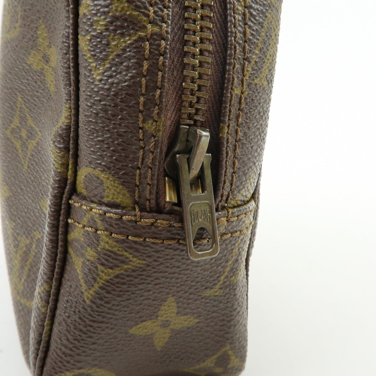 Louis Vuitton Monogram Trousse Toilette 23 Pouch Cosmetic Case M47524