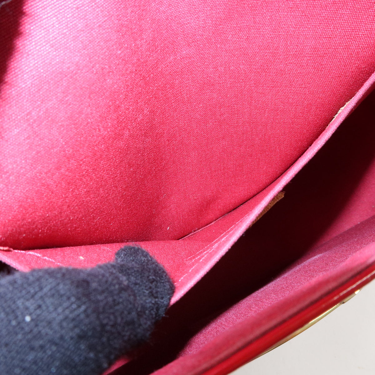 Louis Vuitton Monogram Vernis Bellflower PM Shoulder Bag Red M91705