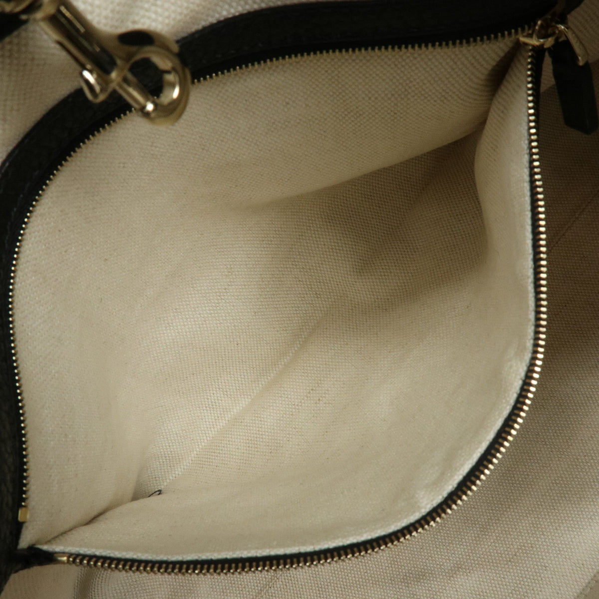 GUCCI SOHO Interlocking G Chain Leather Shoulder Bag Black 536196