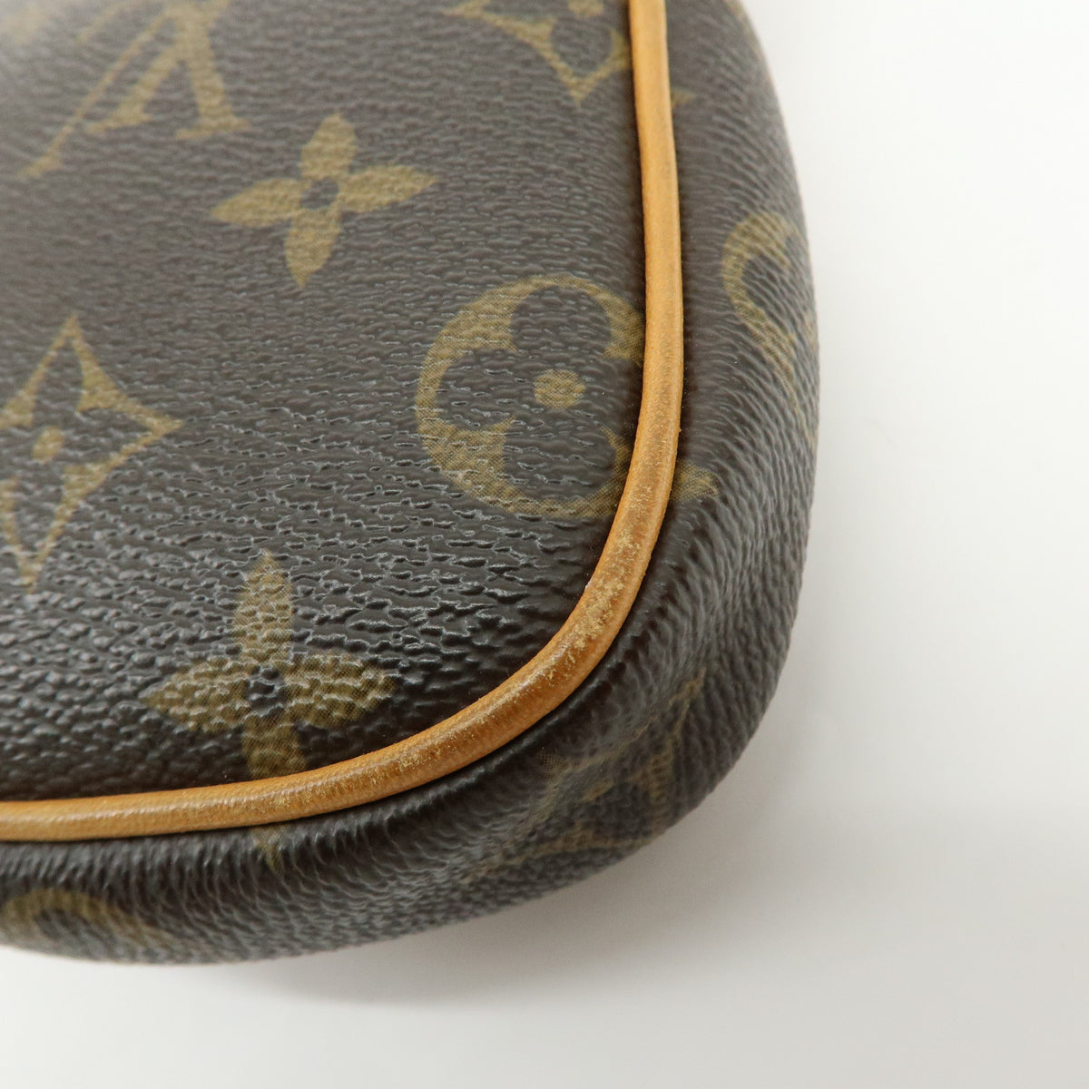 Louis Vuitton Monogram Pochette Cancun Shoulder Bag Pouch M60018
