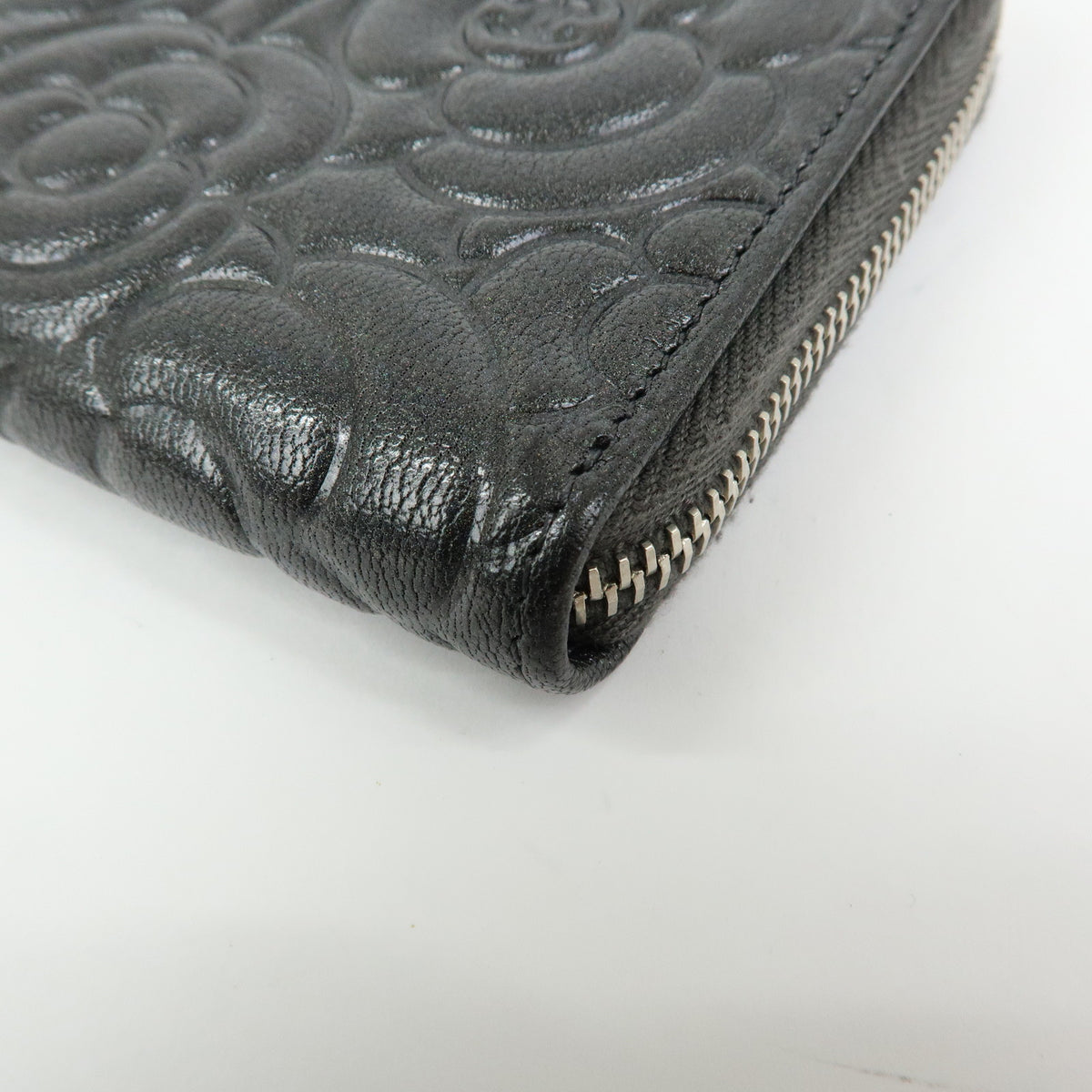 CHANEL Camellia COCO Mark Calf Leather Round Zippy Wallet Grey A82281