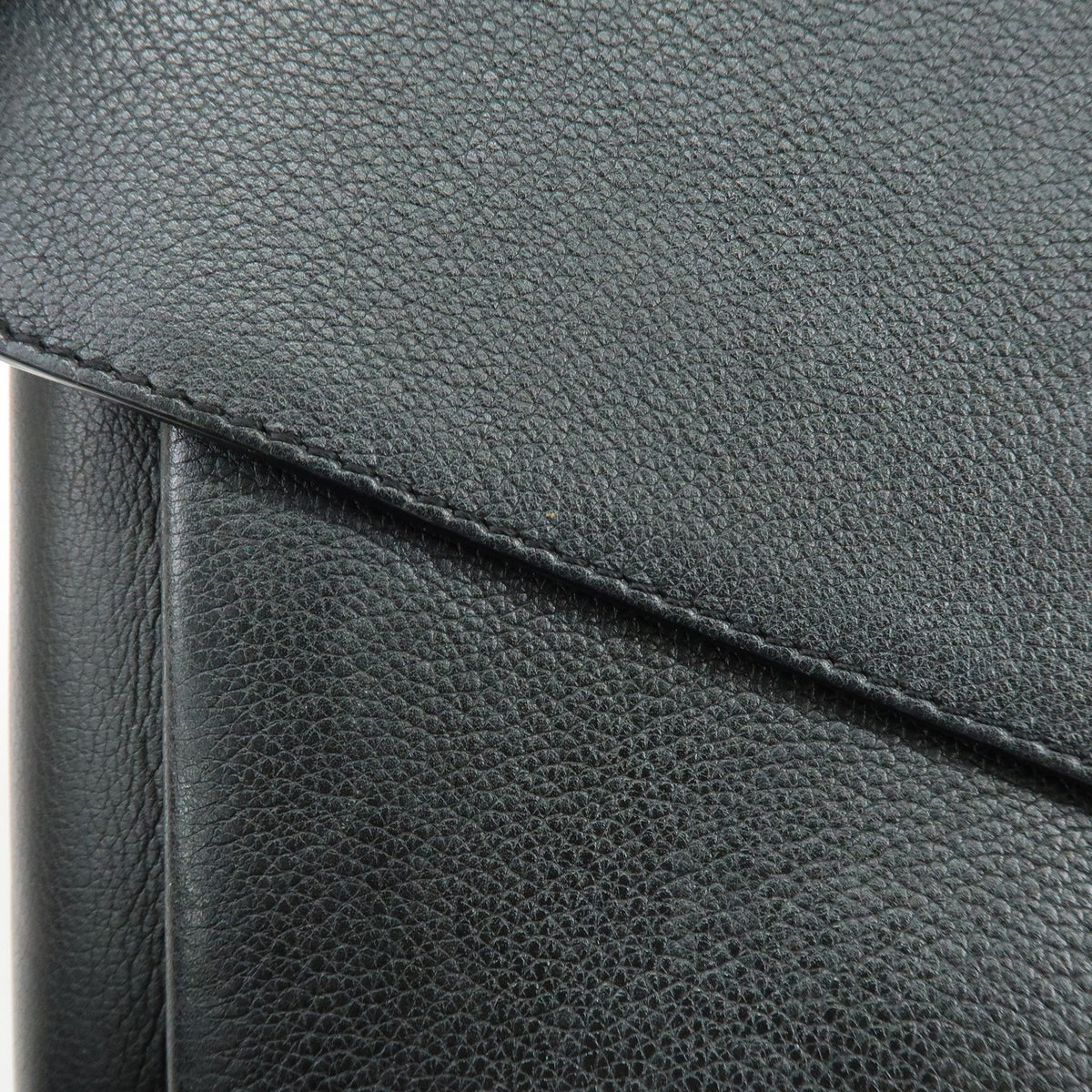 Louis Vuitton My Lockme Satchel Grained Calf Skin Hand Bag Noir M54849