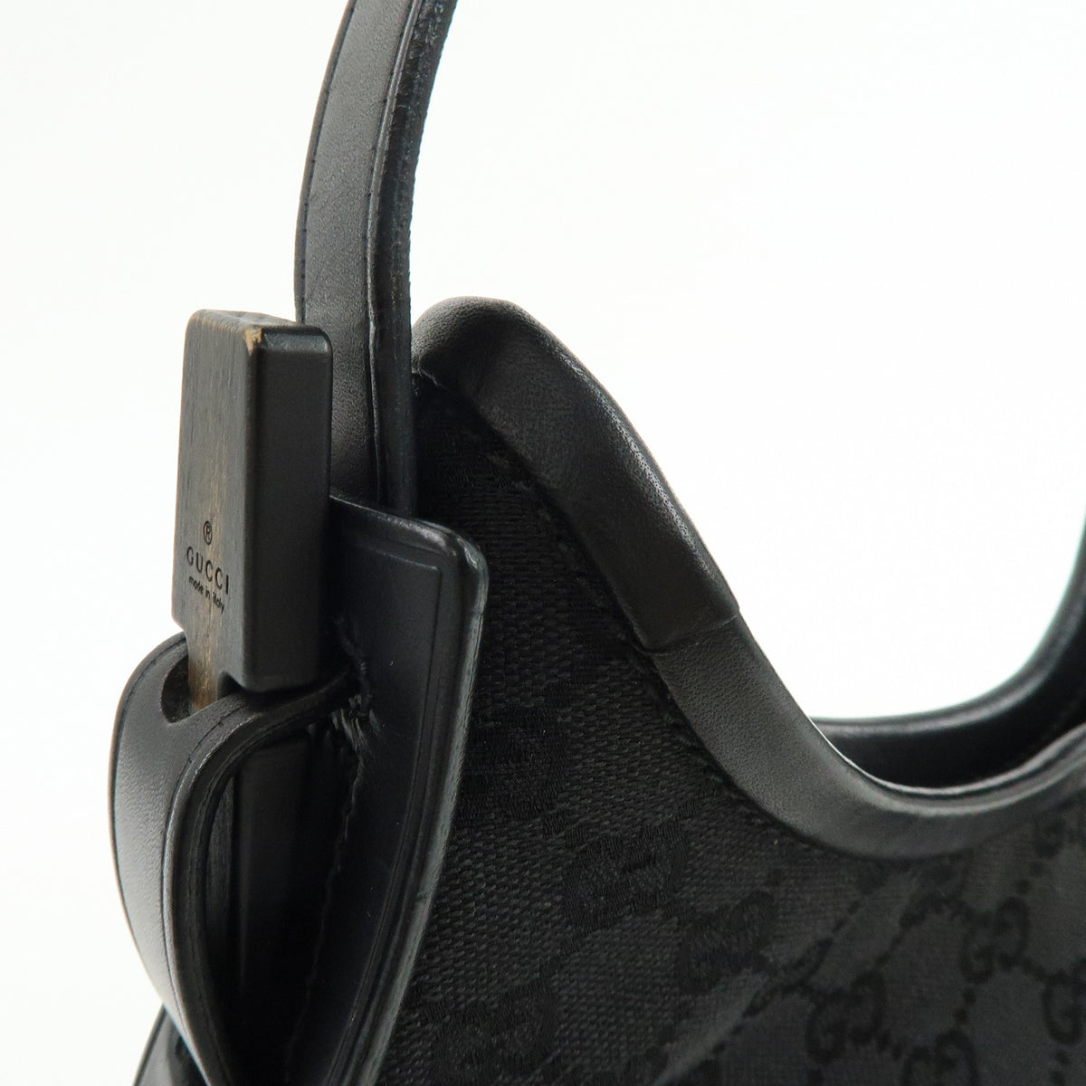 GUCCI GG Canvas Leather Shoulder Bag Black 107752