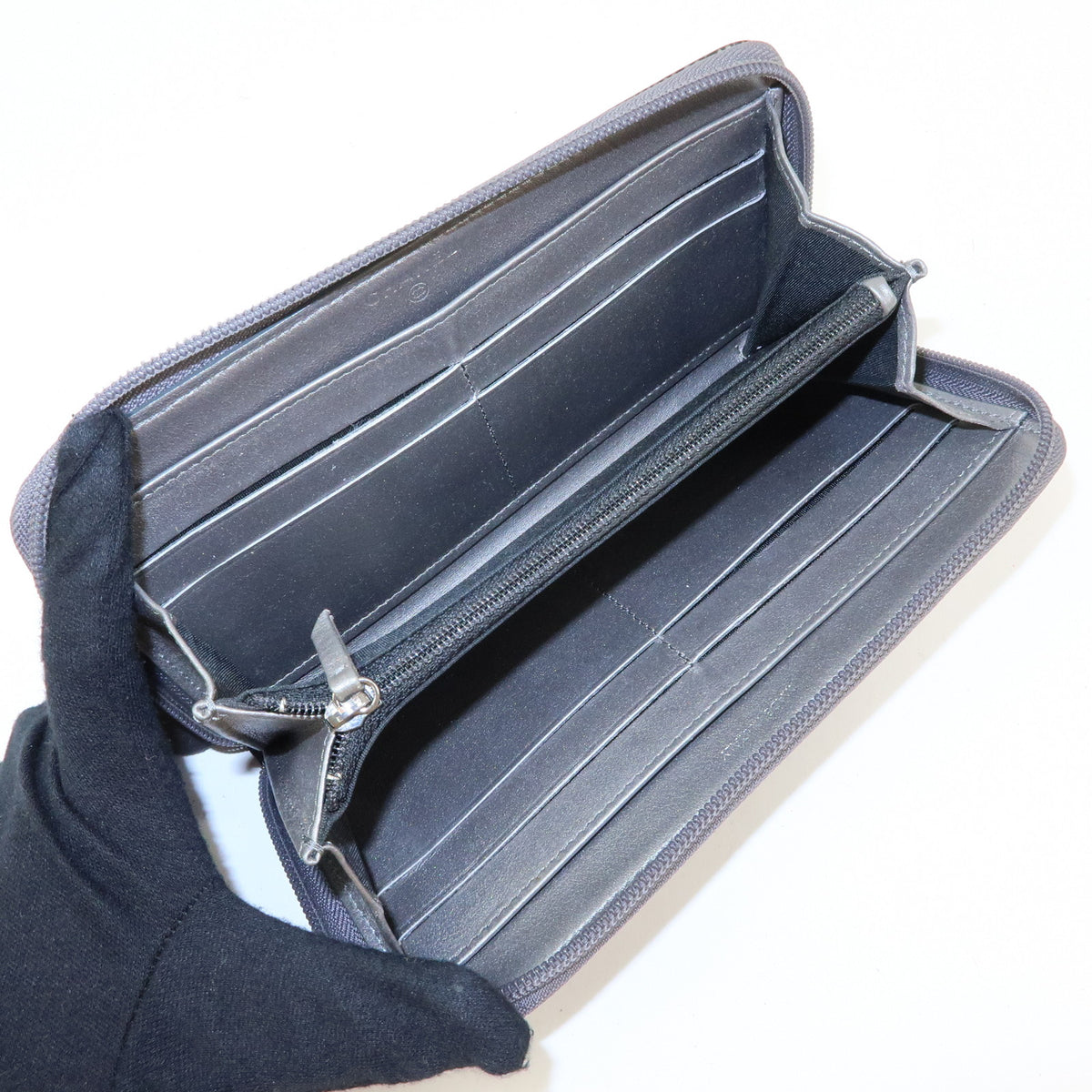 CHANEL COCO Mark Caviarskin Round Zippy Wallet Metallic Gray