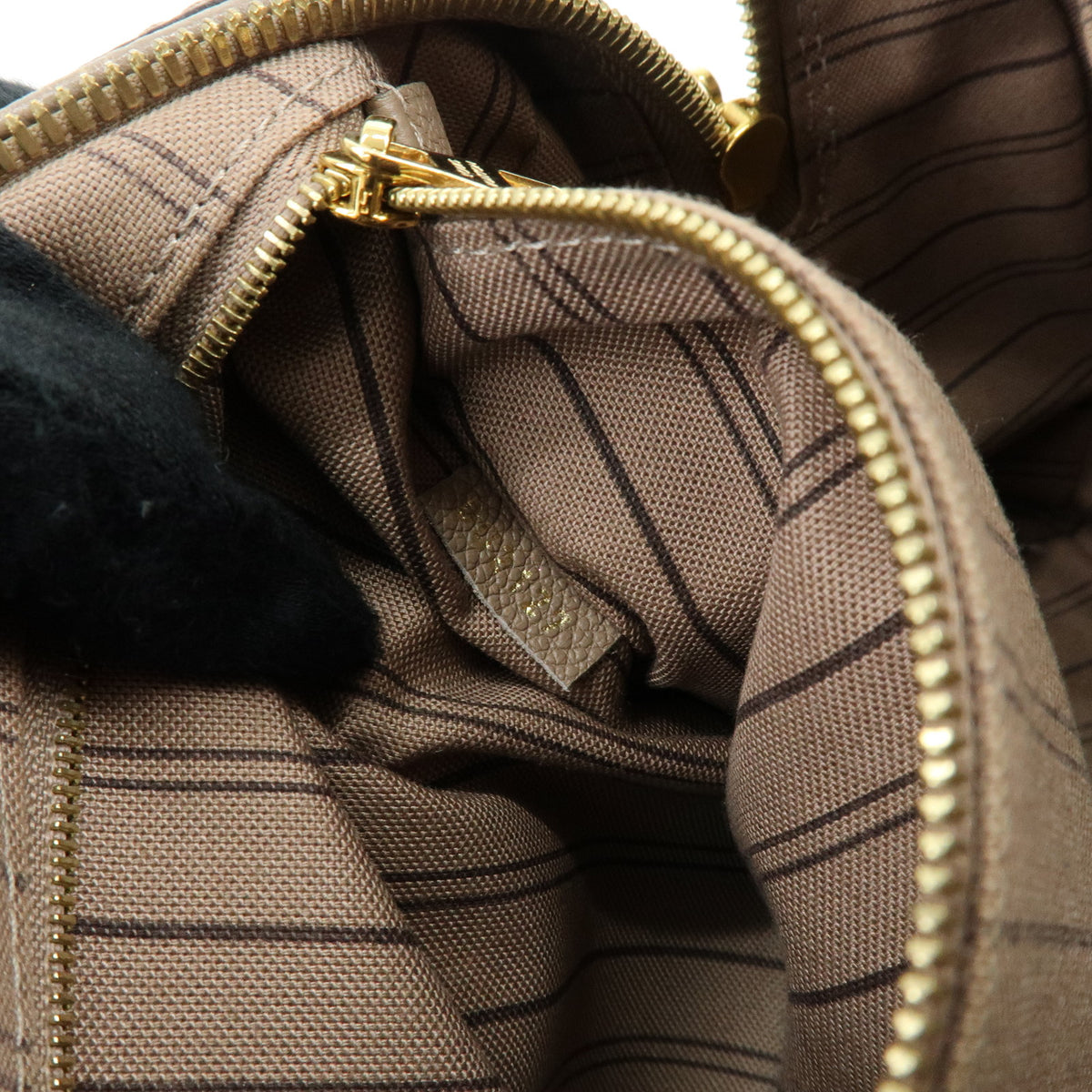 Louis Vuitton Monogram Empreinte Speedy Bandouliere 25 Hand Bag M44068