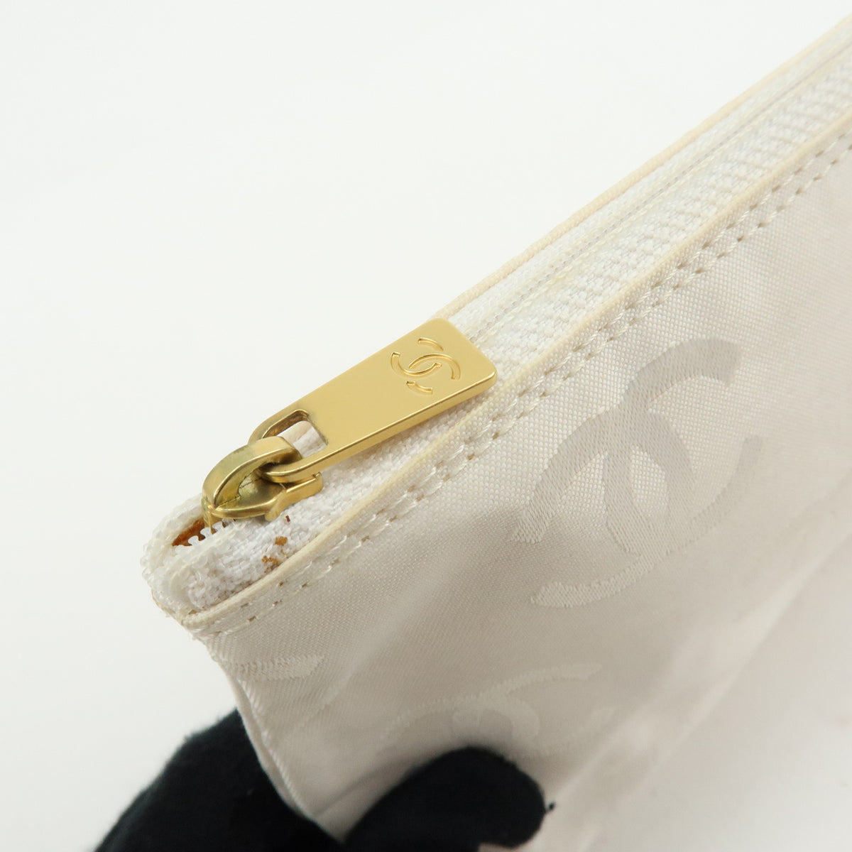 CHANEL COCO Mark Perforated Patent Leather Chain Shoulder Bag Ivory