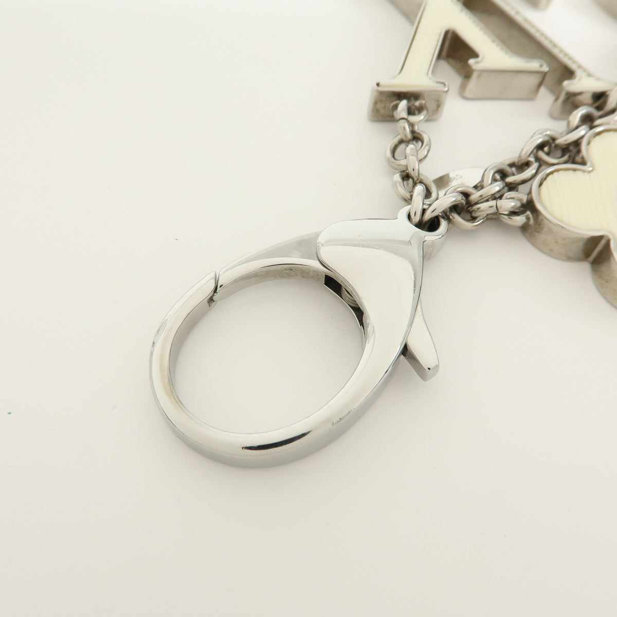Louis Vuitton Bijoux Sac Fleur de Epi Bag Charm Key Holder White M65085