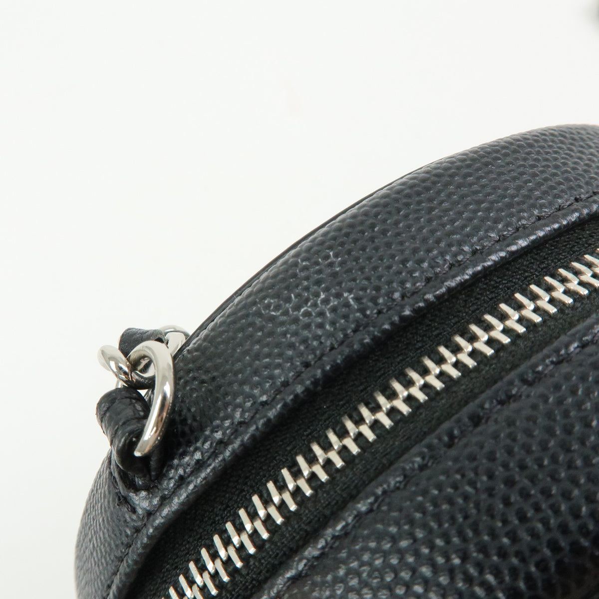 CHANEL CC Filigree Caviarskin Chain Leather Round Shoulder Bag AP0365