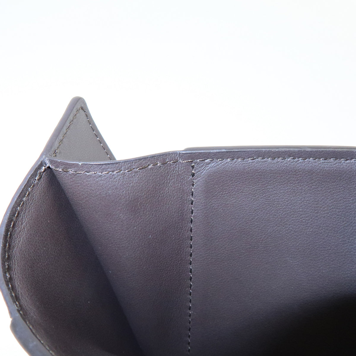 Louis Vuitton Portefeuille Capcines Galet Compact Wallet Galet M68747