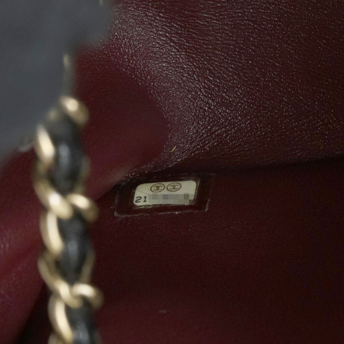 CHANEL Chevron Calf Leather Chain Shoulder Crossbody Bag Balck