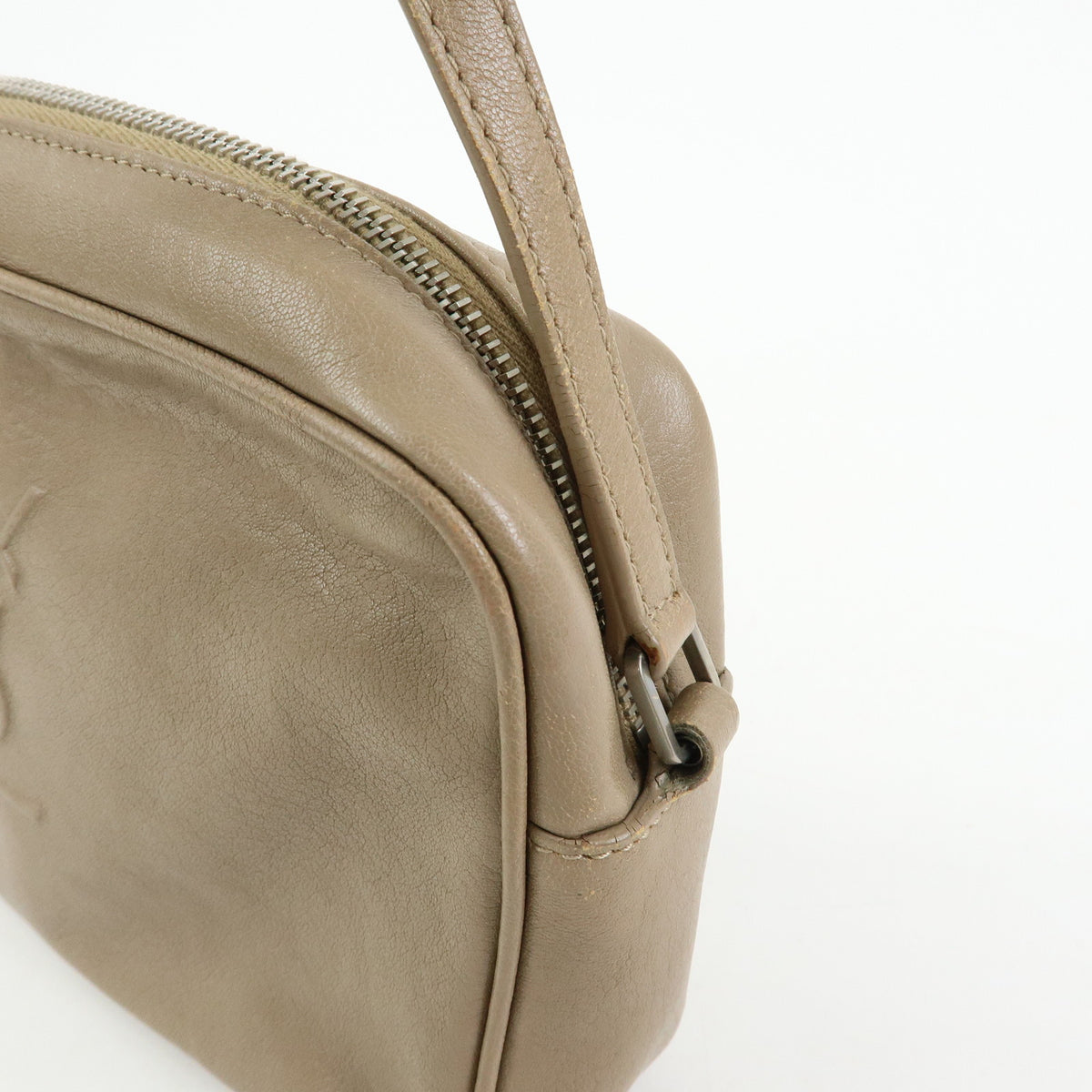 SAINT LAURENT PARIS Cassandra Leather Lou Camera Bag Small FLY520533
