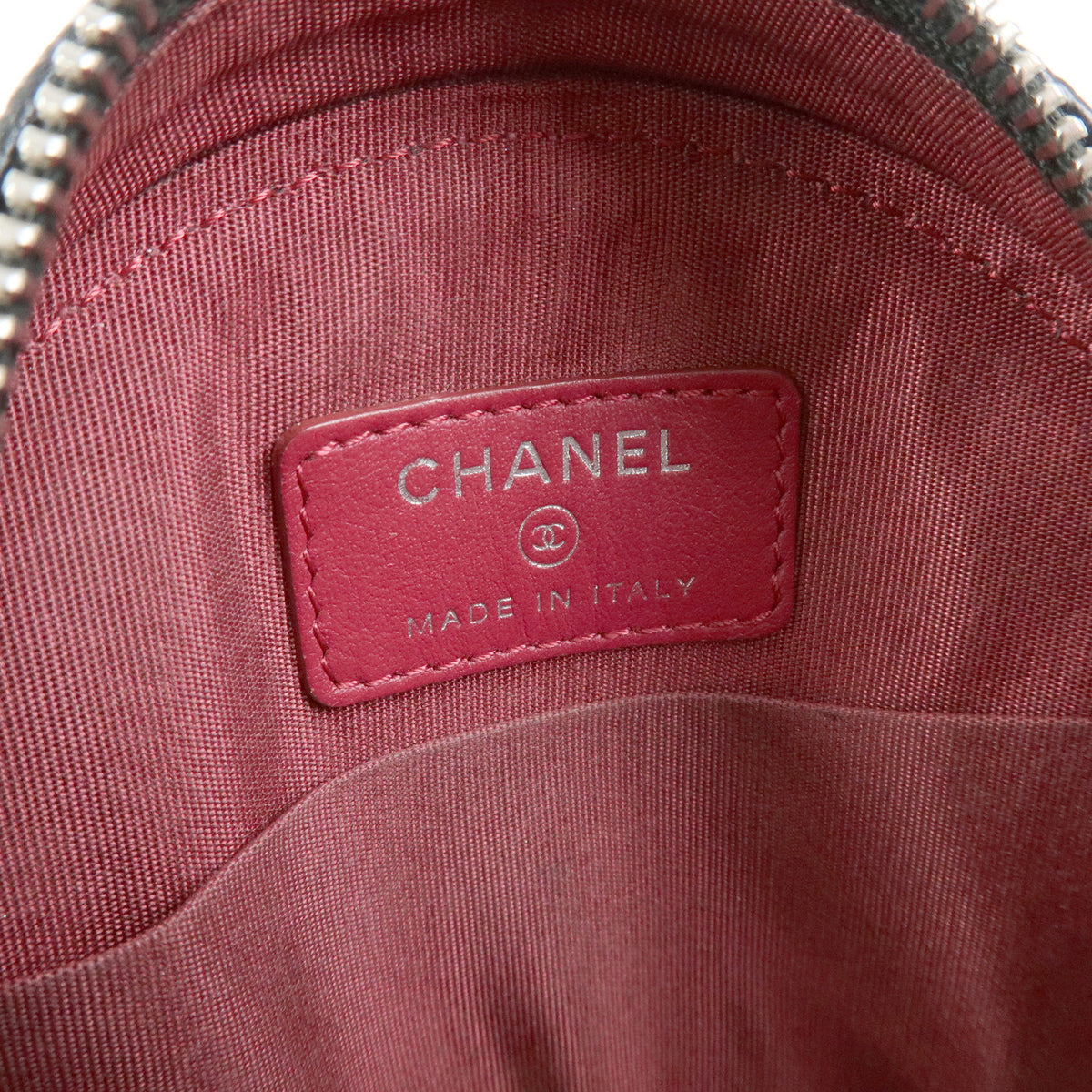 CHANEL CC Filigree Caviarskin Chain Leather Round Shoulder Bag AP0365