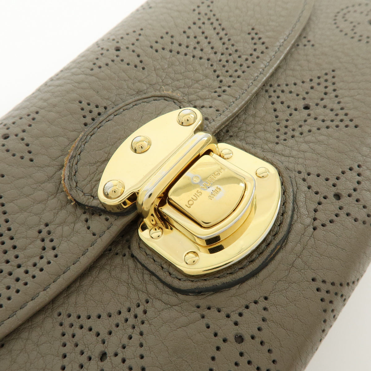 Louis Vuitton Monogram Mahina Portefeuille Amelia Long Wallet M93761