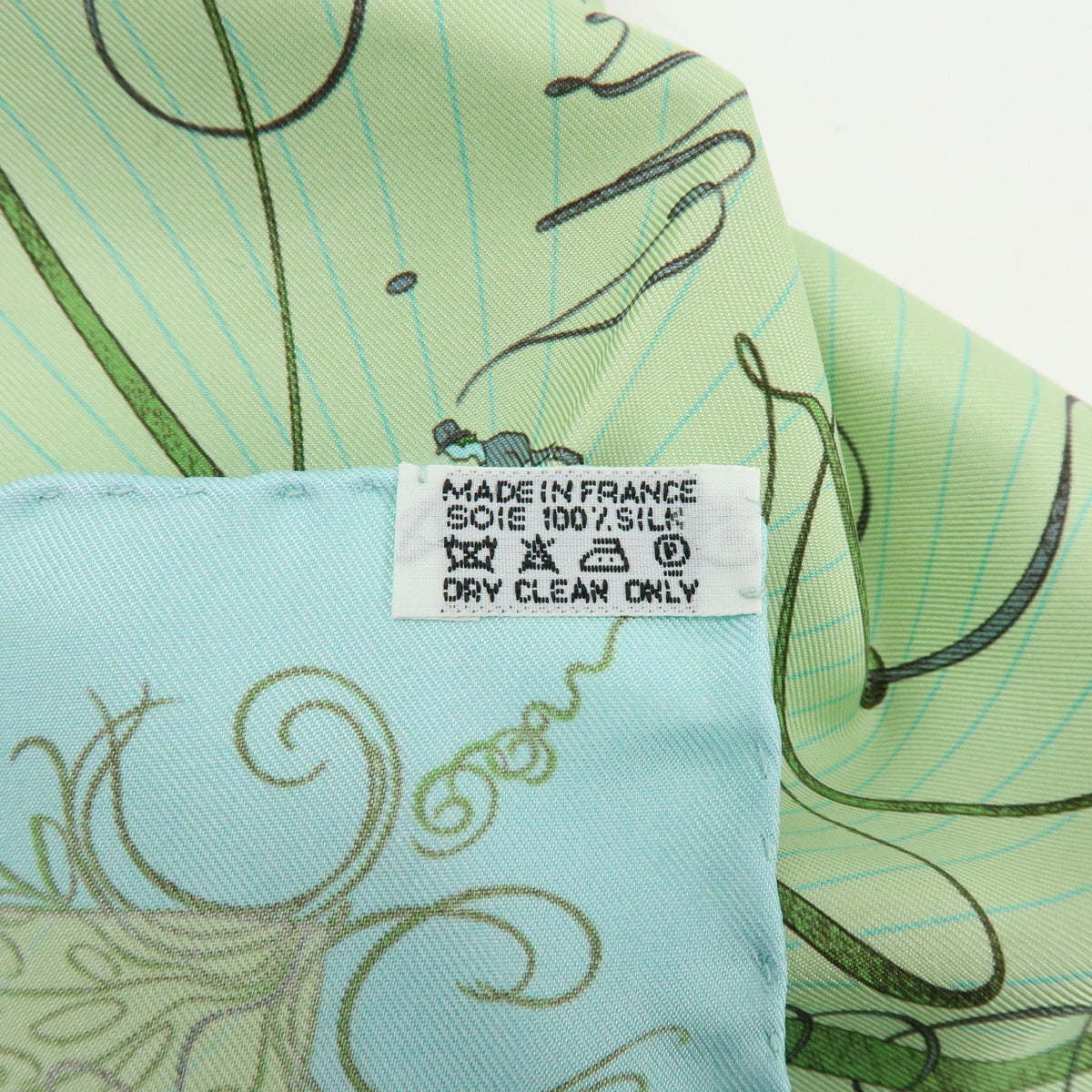 HERMES Carre 45 Lot of 2 Silk 100% Scarf Les Capucines EFFLUVES