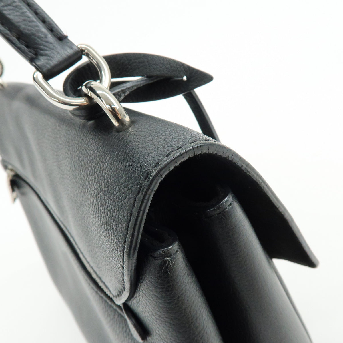 Louis Vuitton My Lockme Satchel Grained Calf Skin Hand Bag Noir M54849