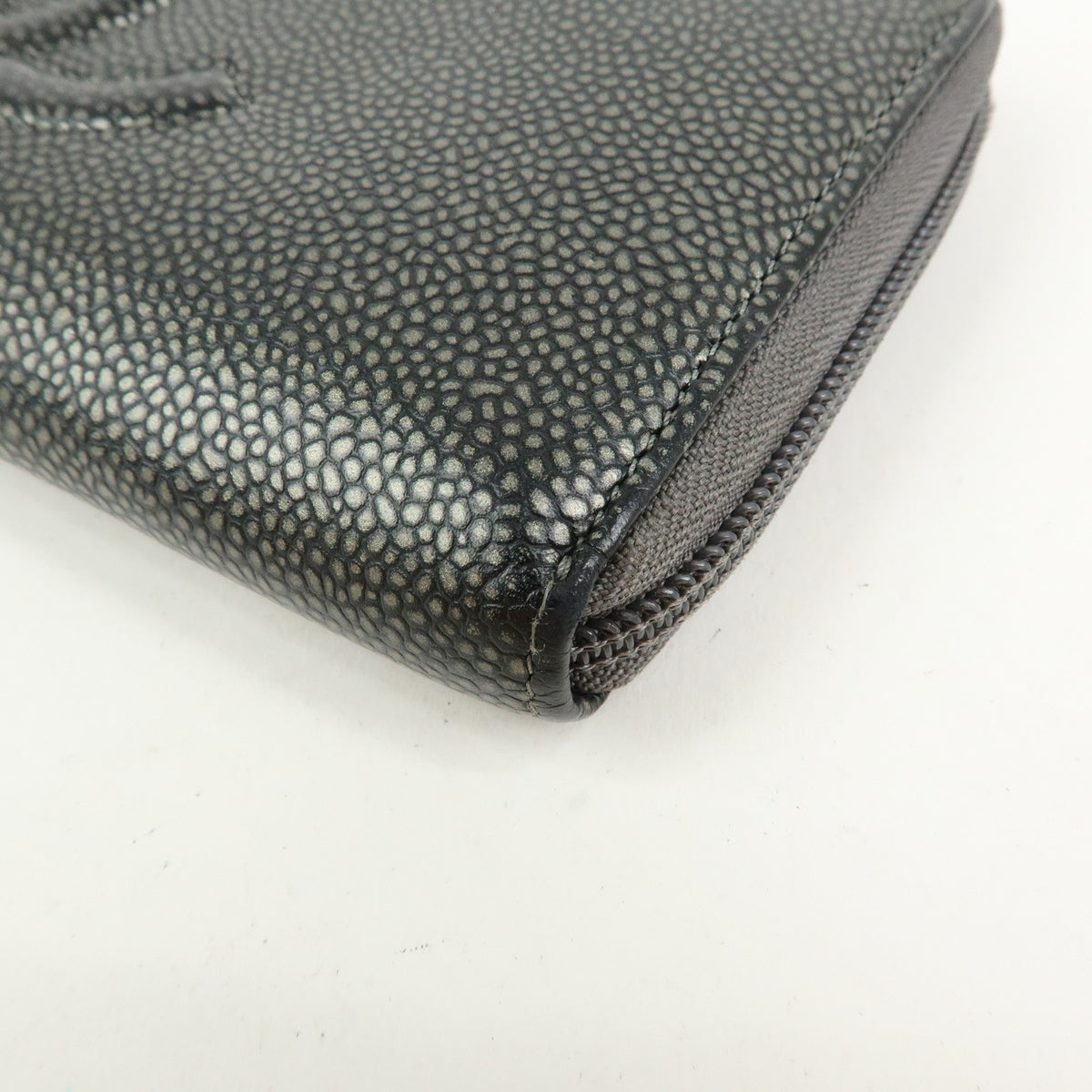 CHANEL COCO Mark Caviarskin Round Zippy Wallet Metallic Gray