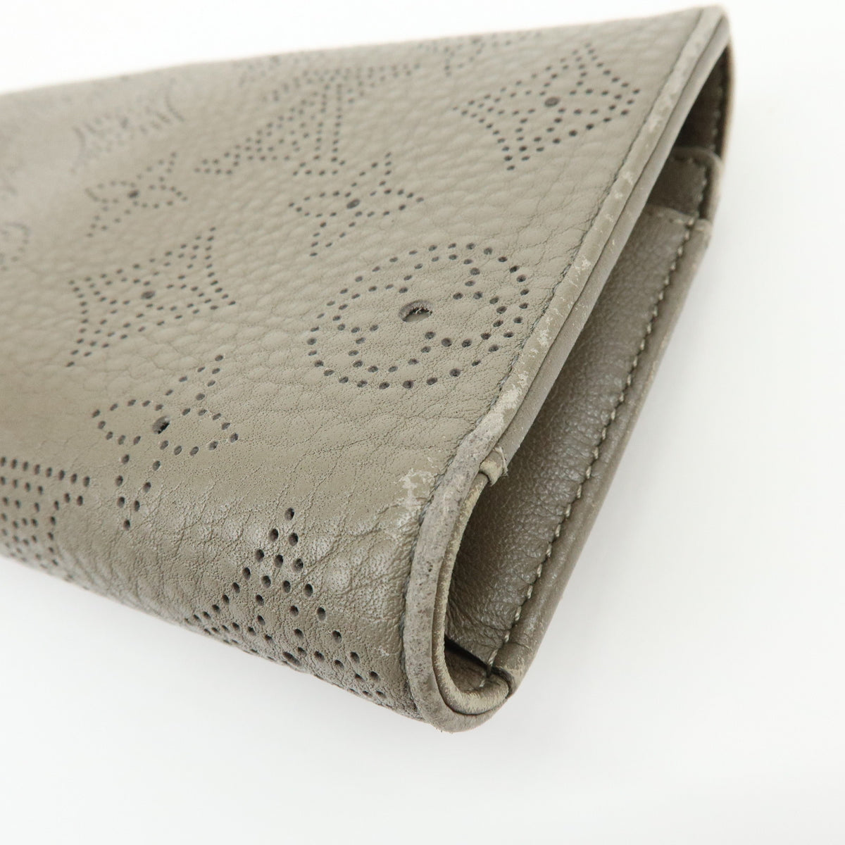 Louis Vuitton Monogram Mahina Portefeuille Amelia Long Wallet M93761