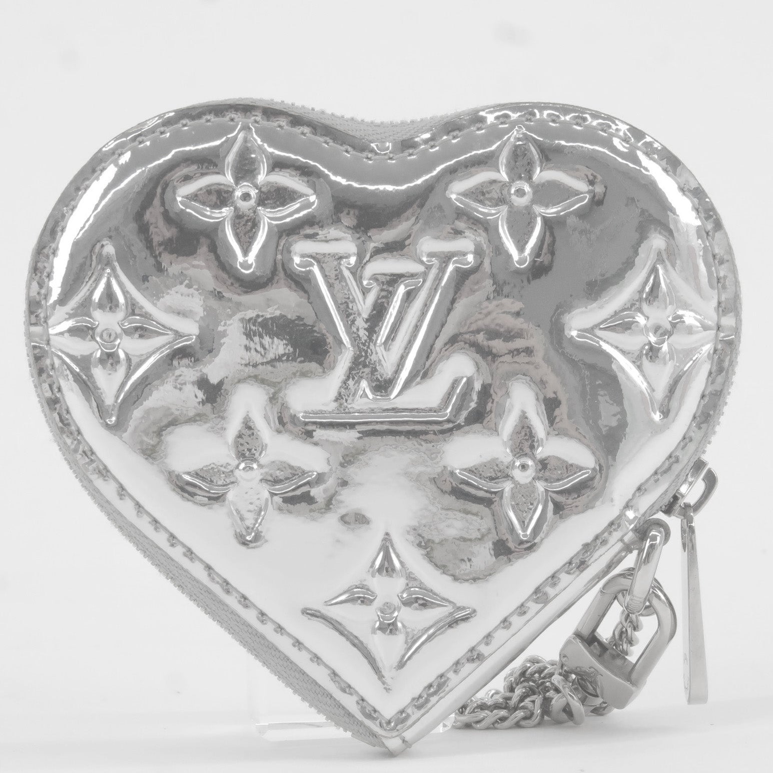 Louis Vuitton Porte Monnaies Cruer Gold Monogram Miroir Heart Shaped Coin  Case at 1stDibs  heart shape louis vuitton purse, heart shaped coin purse,  heart shaped louis vuitton purse