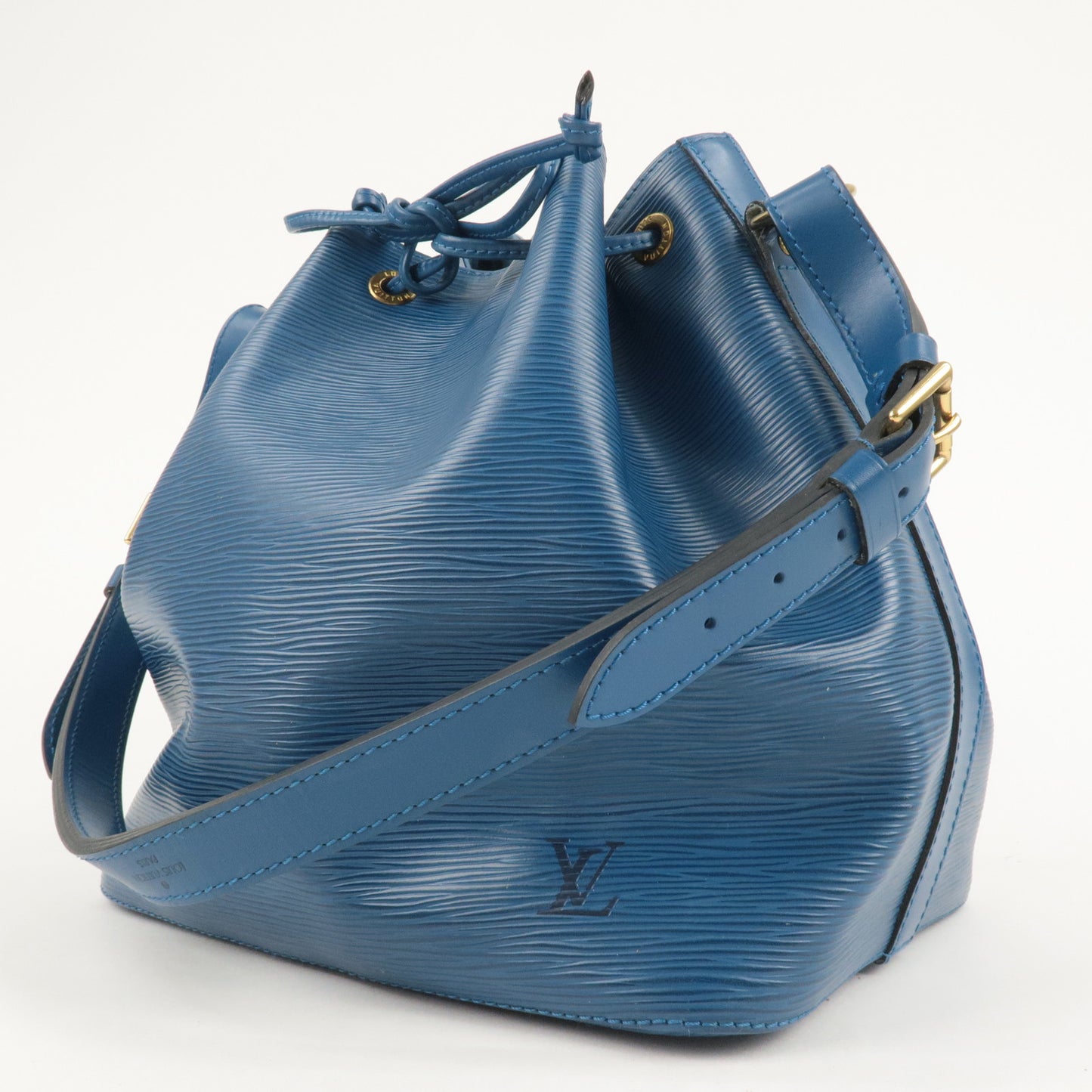 Louis Vuitton Toledo Blue Epi Noe Petite QJB0BPLRBE008