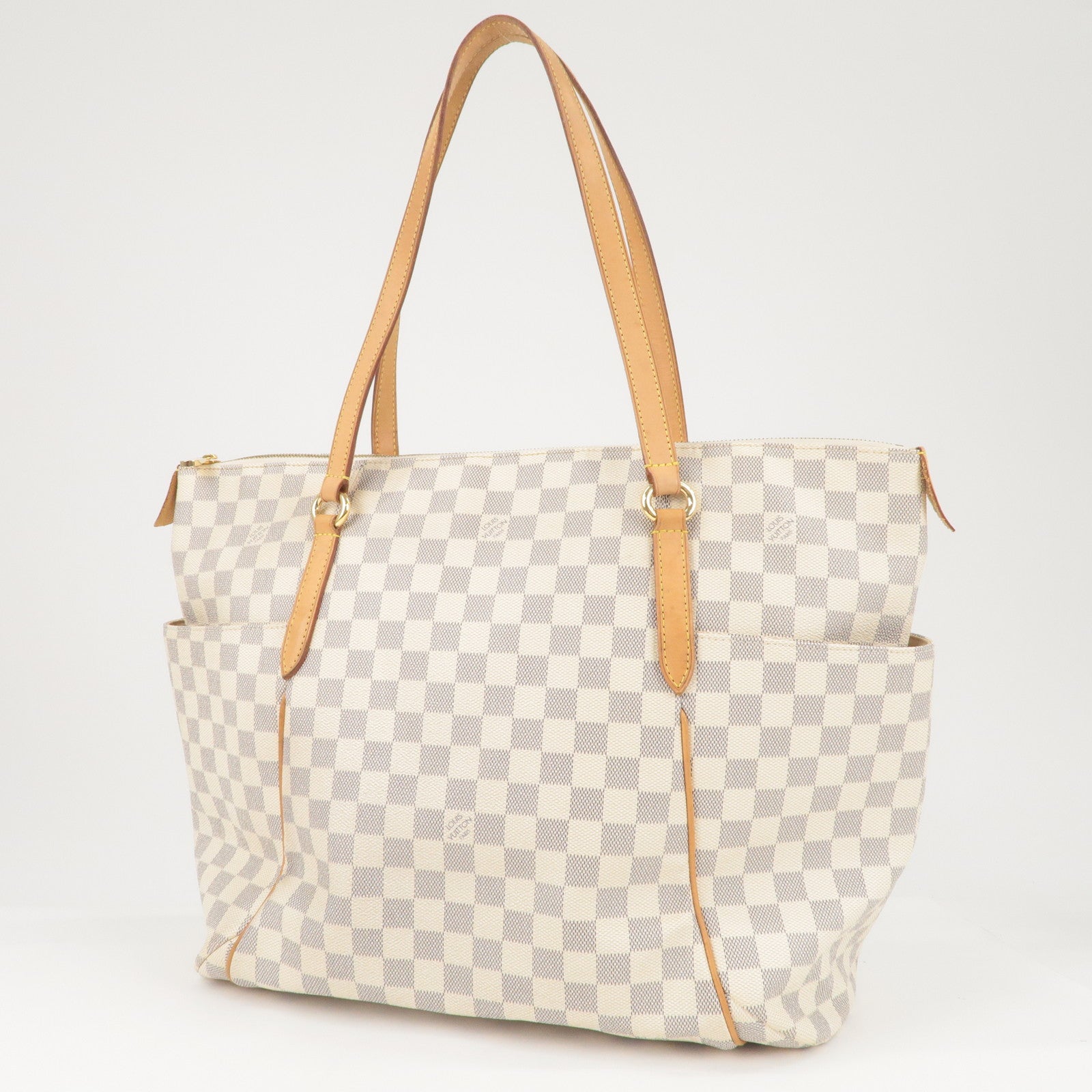 Louis Vuitton Daily – The Brand Collector