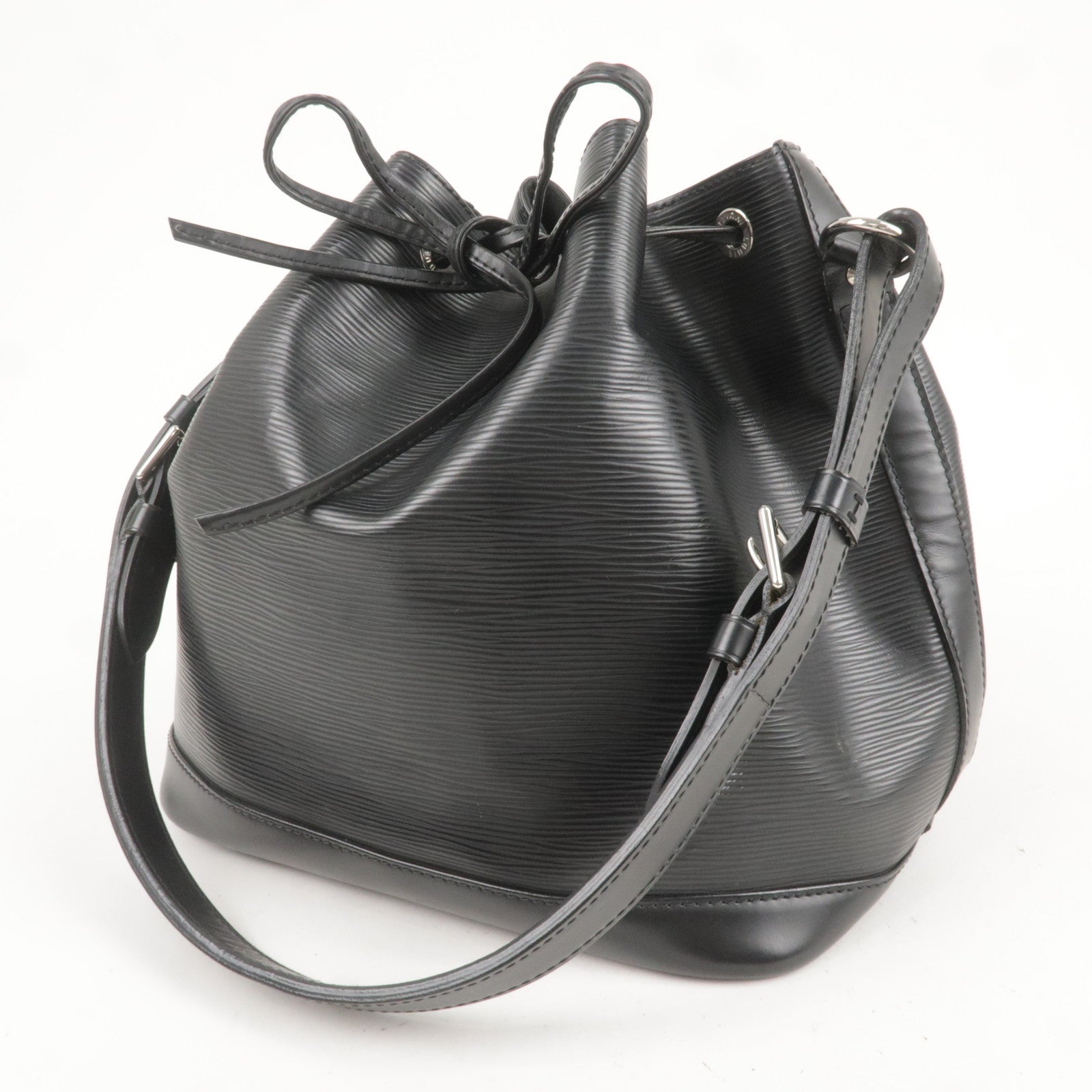 louis vuittons handbags authentic used black
