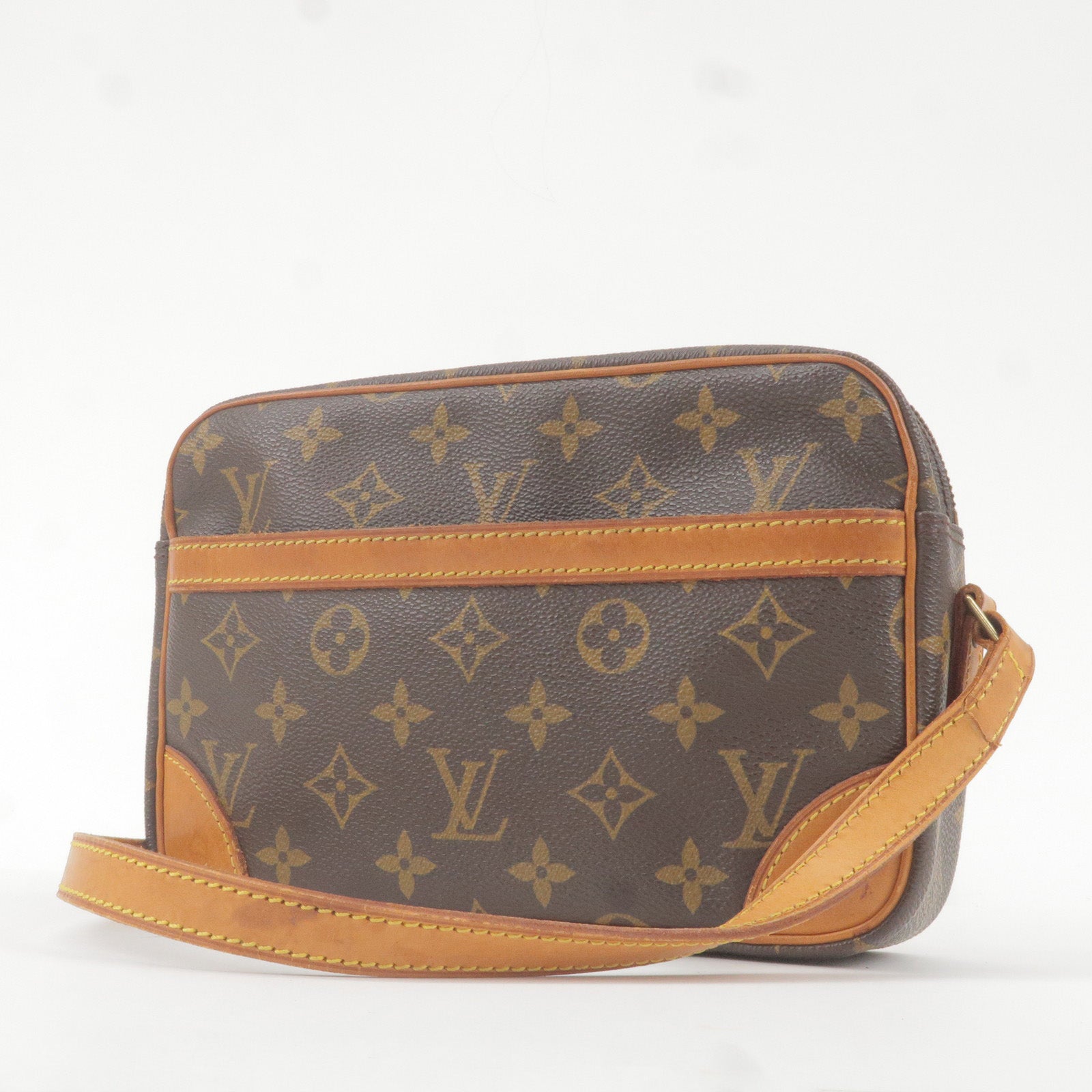 Pre-owned Louis Vuitton Coeur Game On Cloth Crossbody Bag In Brown