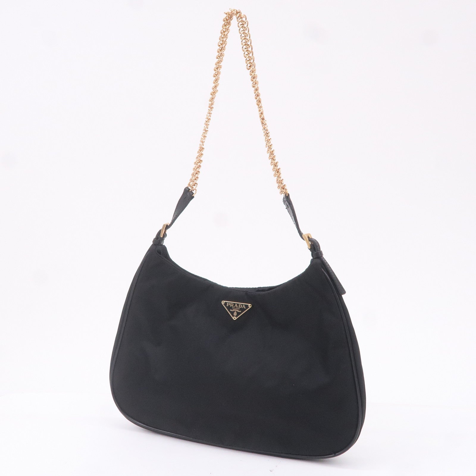 Prada black bag hotsell with gold chain