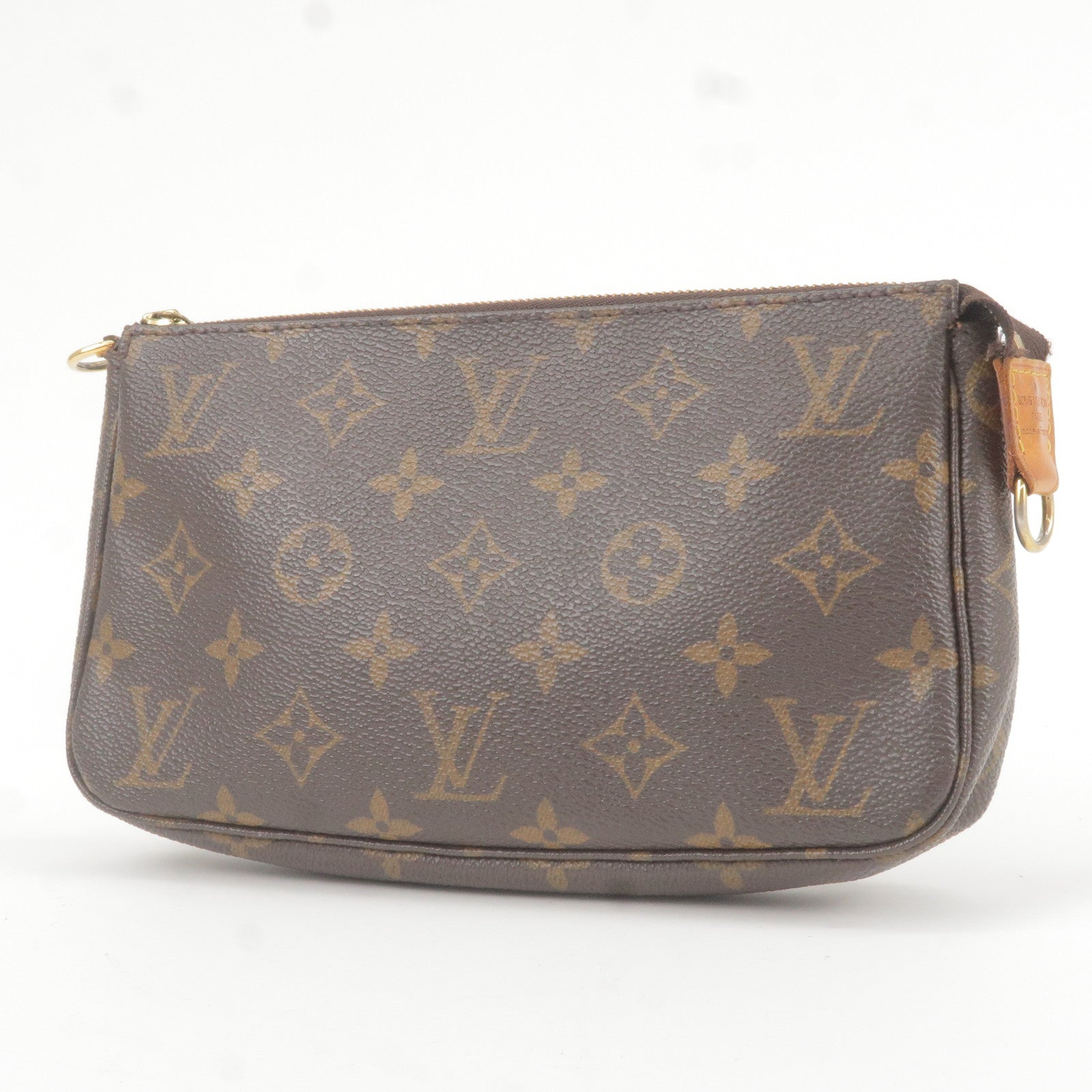 LV Fold Me Pouch- day made! : r/Louisvuitton