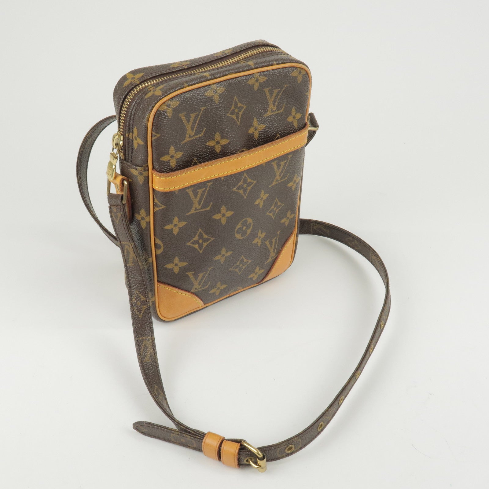 Louis-Vuitton-Monogram-Danube-Shoulder-Bag-Crossbody-Bag-M45266