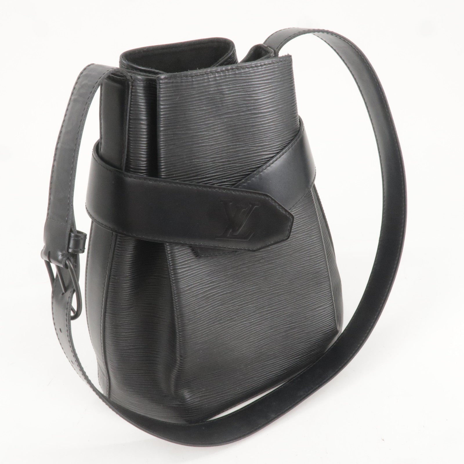 Louis Vuitton Epi Sac d'Epaule PM - Red Bucket Bags, Handbags - LOU637745