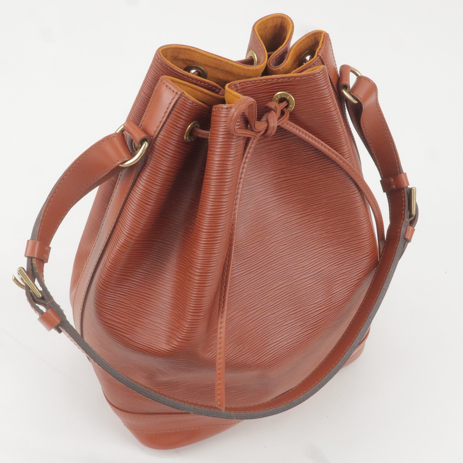 LOUIS VUITTON NOE Drawstring Shoulder Bag Purse Epi Leather M44003