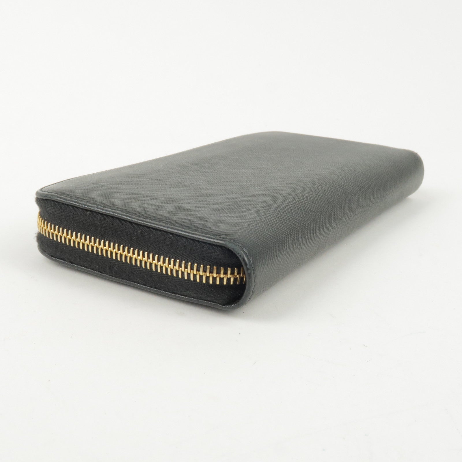 PRADA BLACK Saffiano Leather WALLET Zip Around Authentic! Missing zipper  pull!