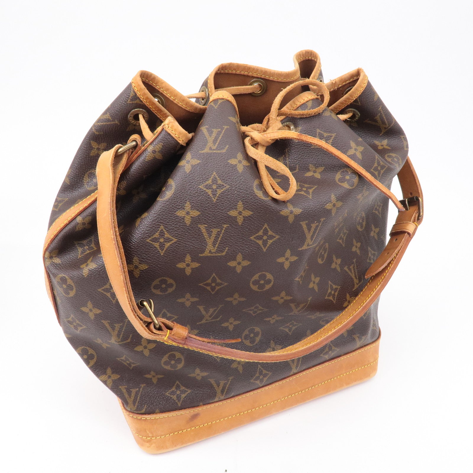 Louis Vuitton Monogram Large Noe Drawstring Shoulder Bag M42224 Bucket Bag