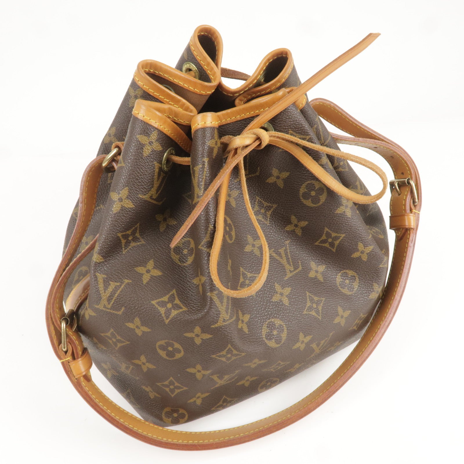 Louis Vuitton 2005 pre-owned Bastille Messenger Bag - Farfetch
