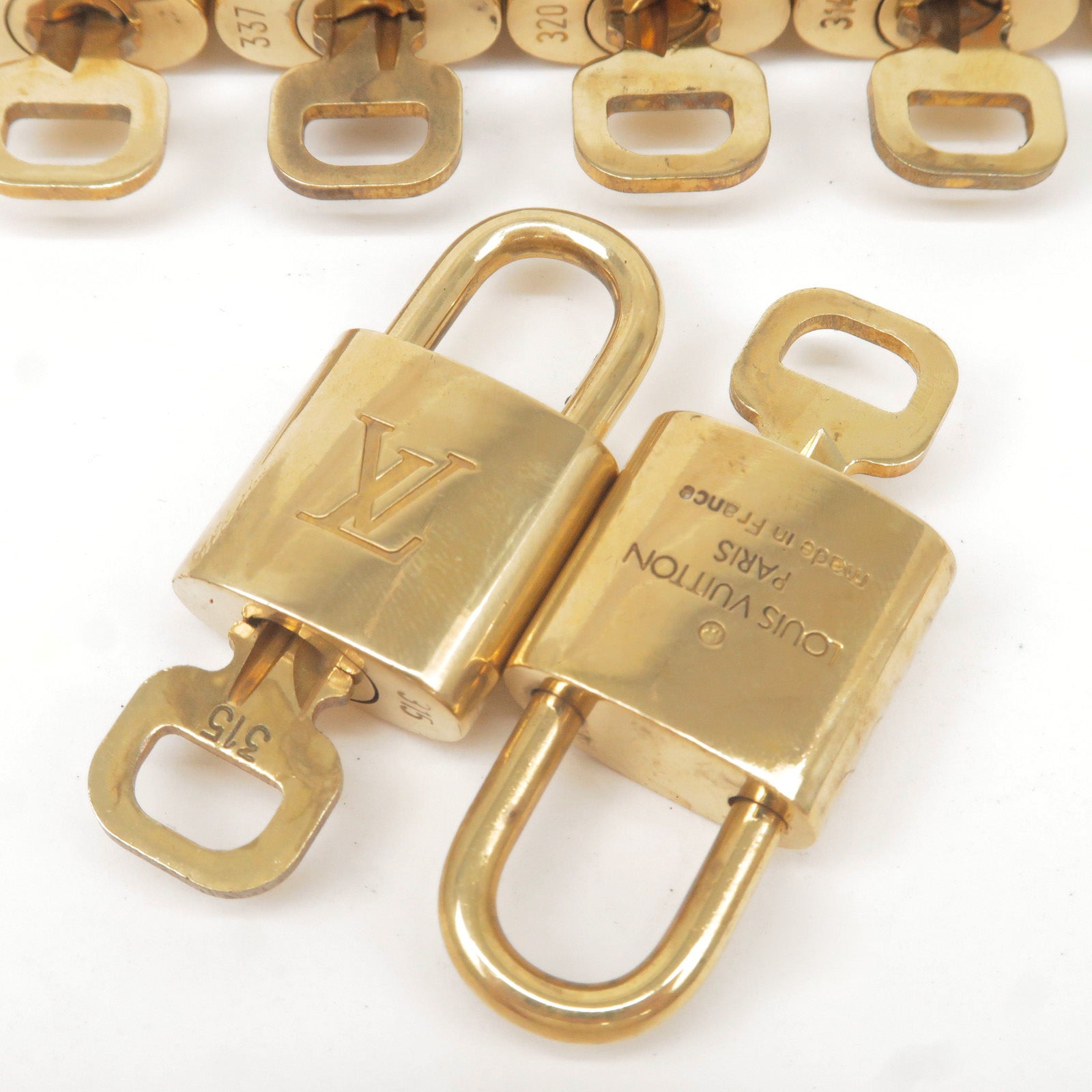 Louis-Vuitton-Set-of-10-Lock-&-Key-Cadena-Key-Lock – dct