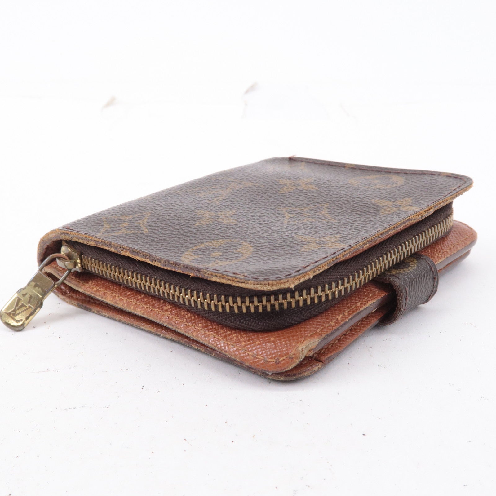 louis vuitton small wallet with zipper