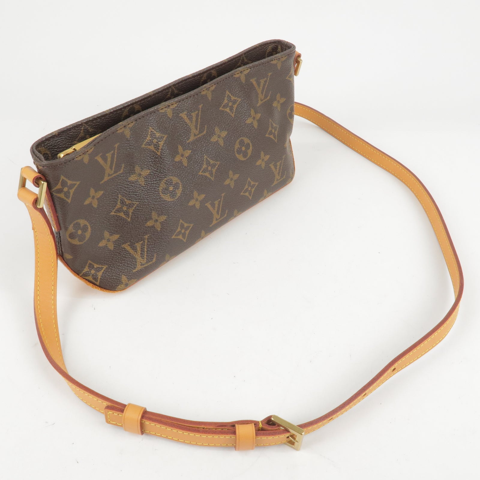 Louis Vuitton Trotteur Shoulder Bag M51240