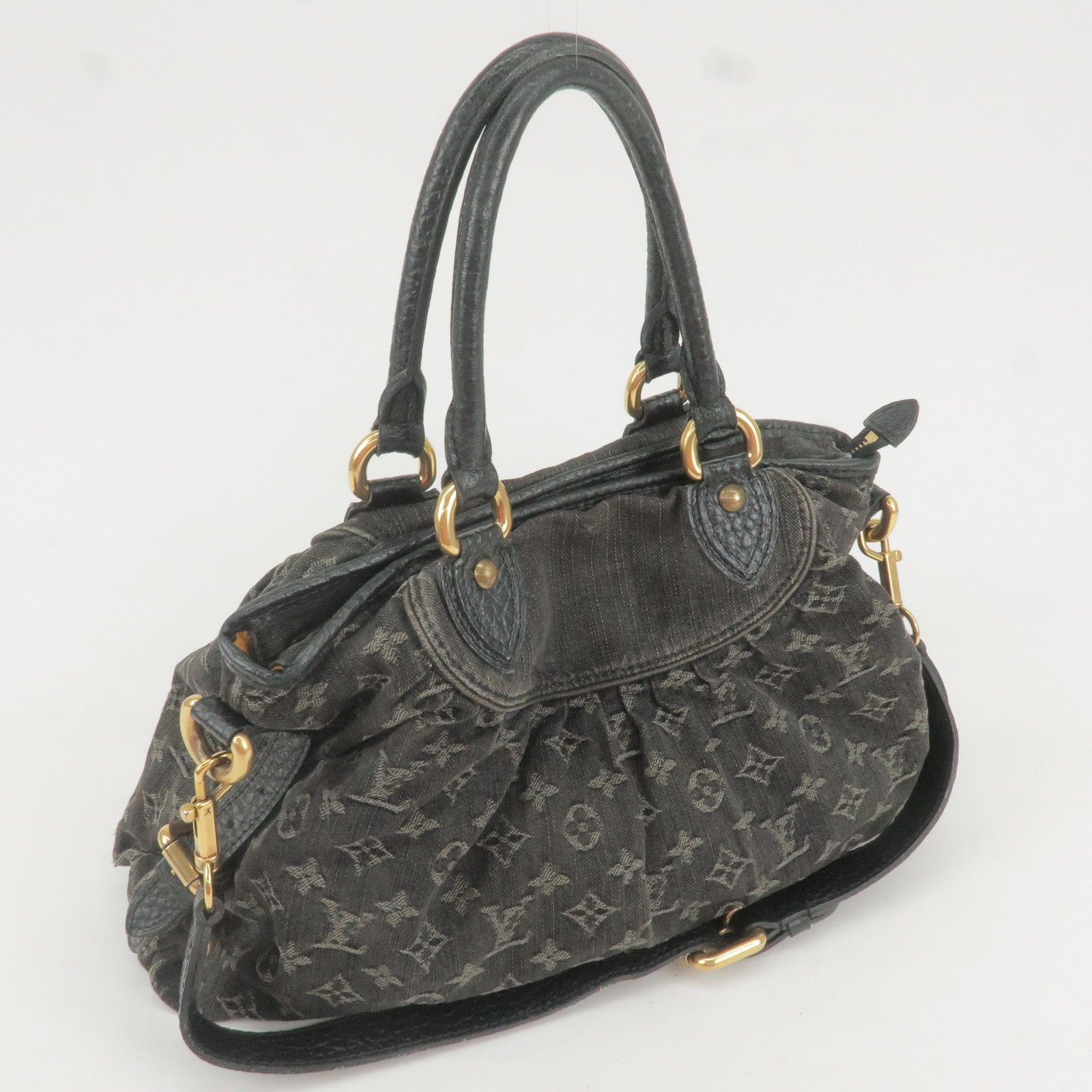 Pre-owned Louis Vuitton 2009 Monogram Denim Neo Cabby Mm In Pink