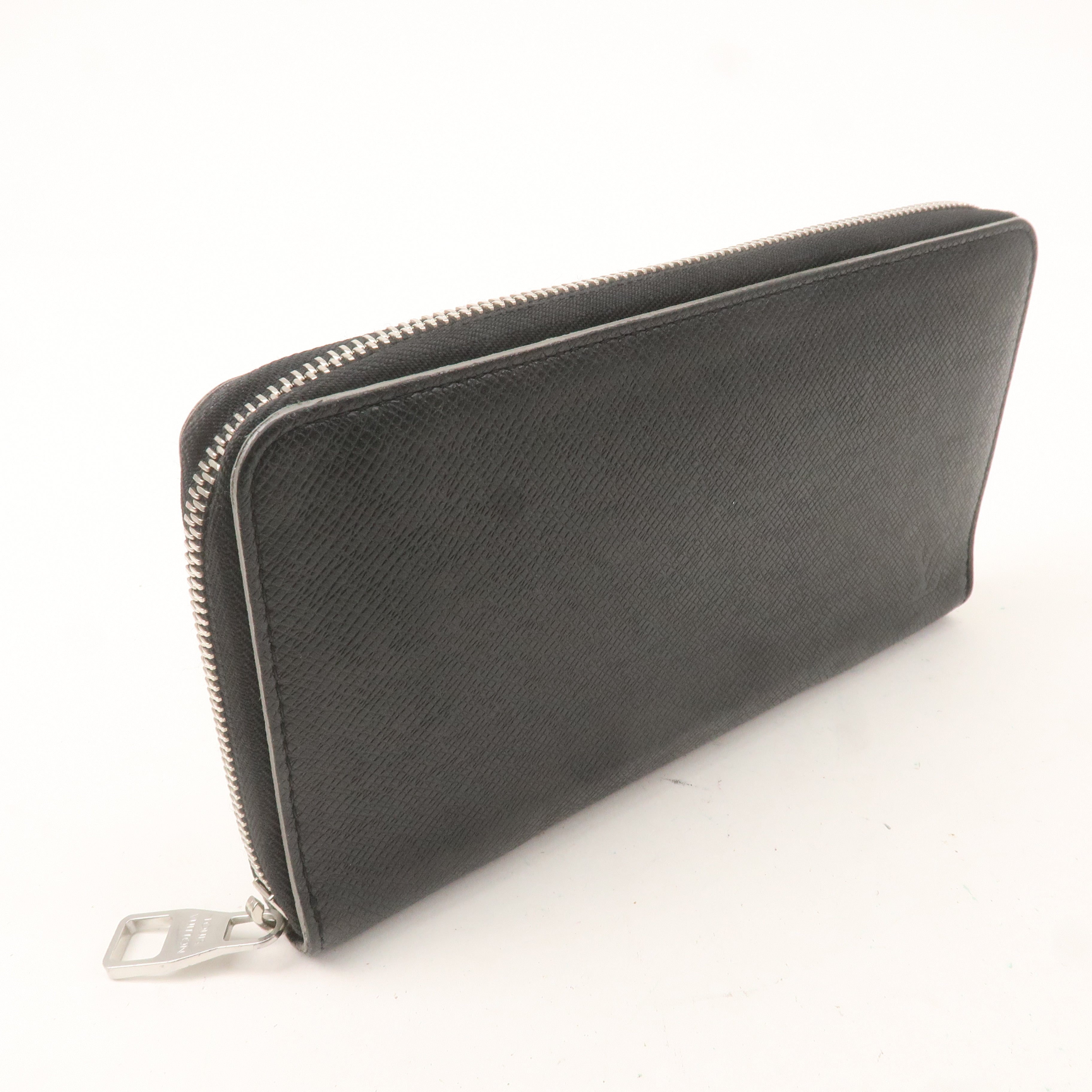 Louis Vuitton Taiga Organizer NM Long Wallet Noir Black M30056