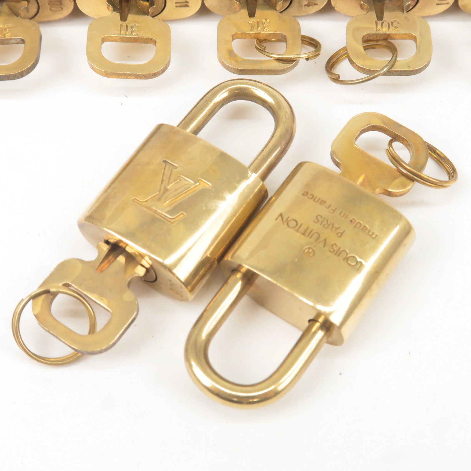 Louis-Vuitton-Set-of-10-Lock-&-Key-Cadena-Key-Lock-Old-Style –  dct-ep_vintage luxury Store