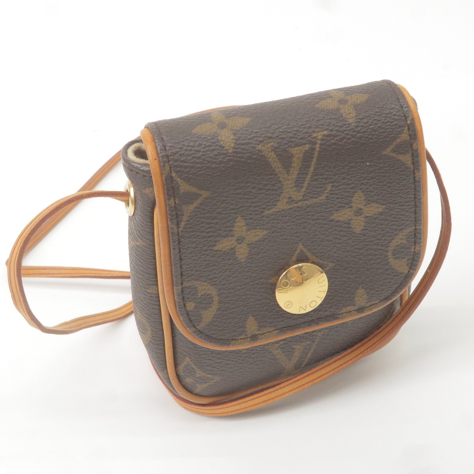 Louis-Vuitton-Monogram-Pochette-Cancun-Shoulder-Bag-M60018 – dct