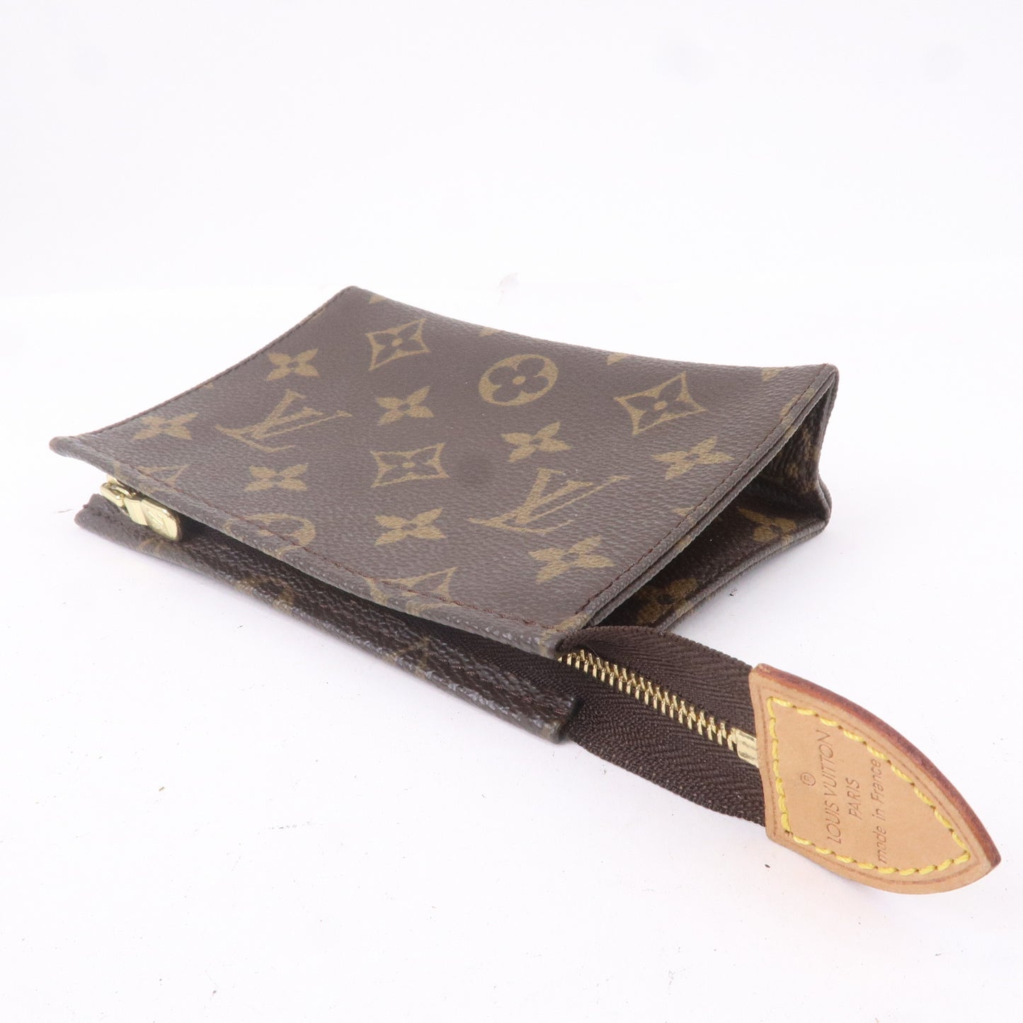 Lock & Key Shop - Louis Vuitton Toiletry Pouch 15, 19 and 26✨ Complete  inclusion with Store Receipt From Europe! 🇮🇹 BDO 💶💰 Whatsapp/Viber  📲+39 327 9850335 DISCLAIMER: Lock&Key is not affiliate