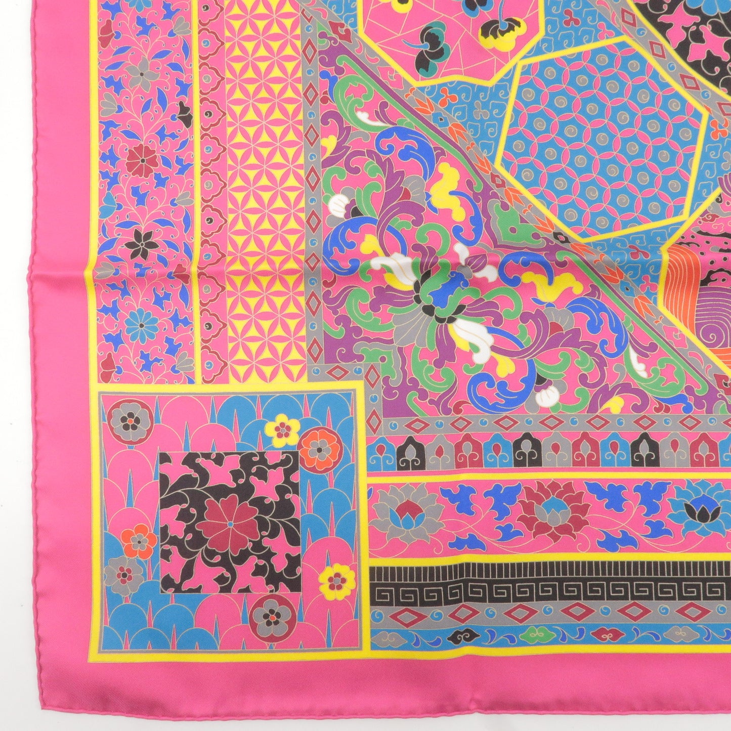 HERMES Carre 90 100% Silk Scarf Imperiales Royal Collection