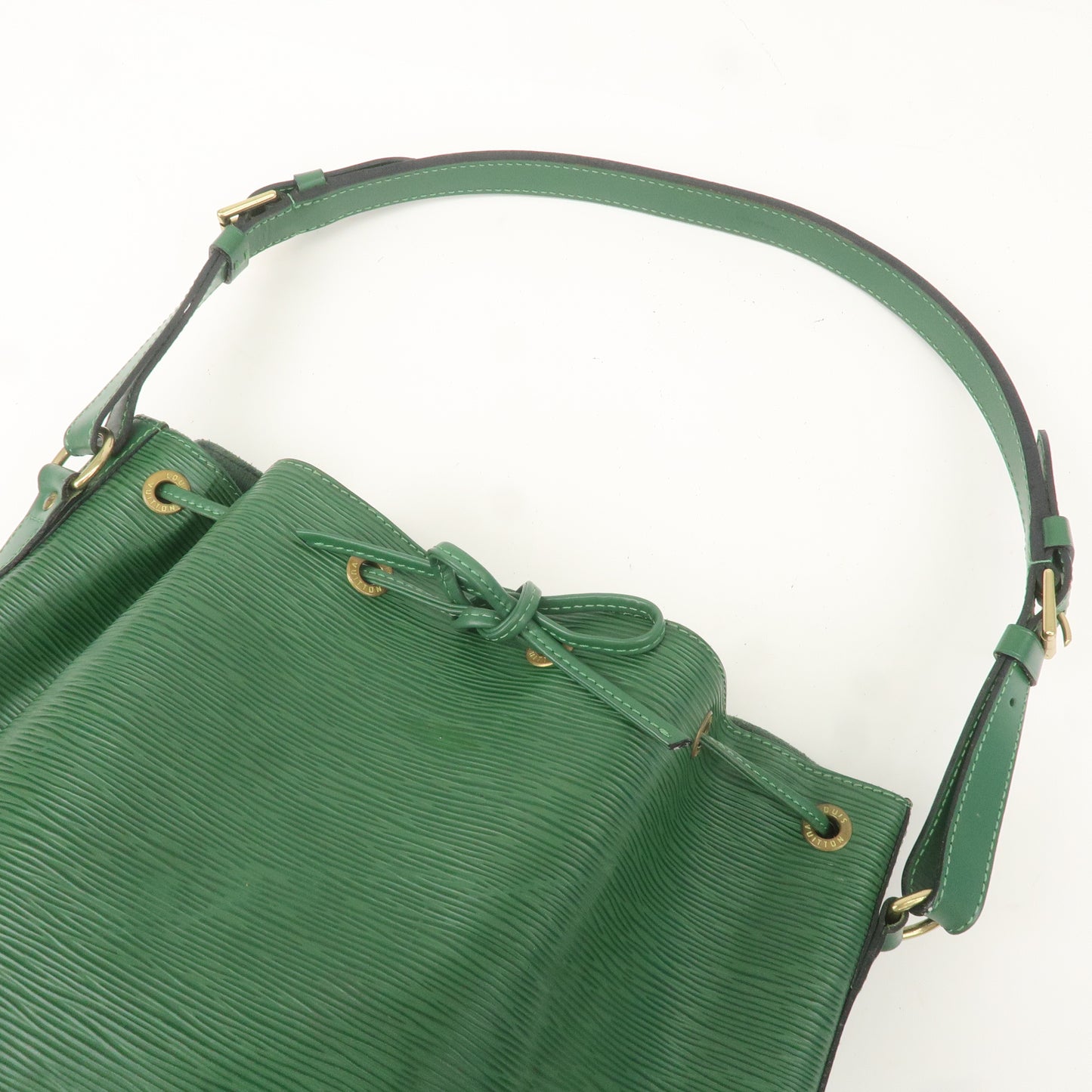 Louis Vuitton Epi Noe Shoulder Bag Borneo Green M44004