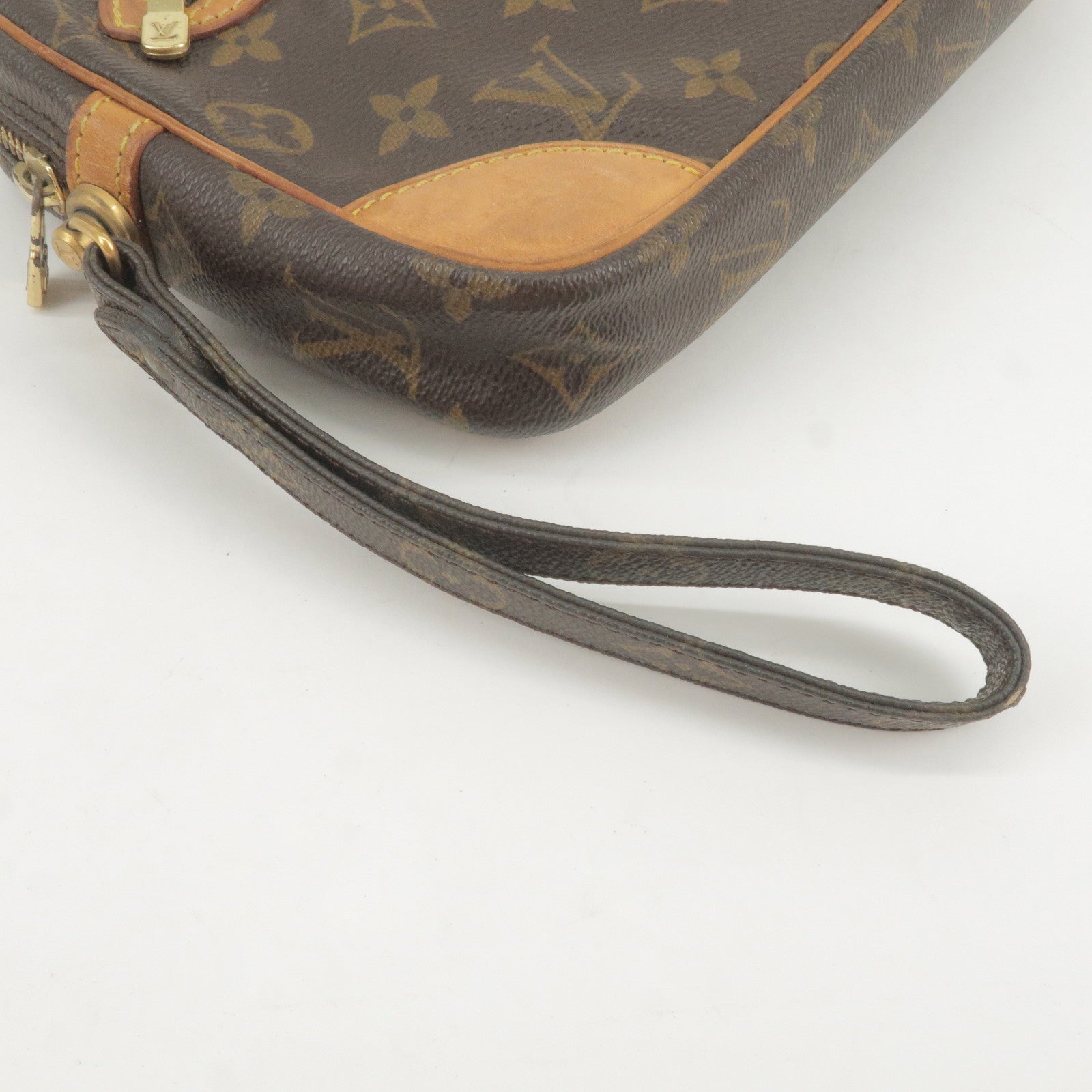 Marly dragonne cloth clutch bag Louis Vuitton Beige in Cloth